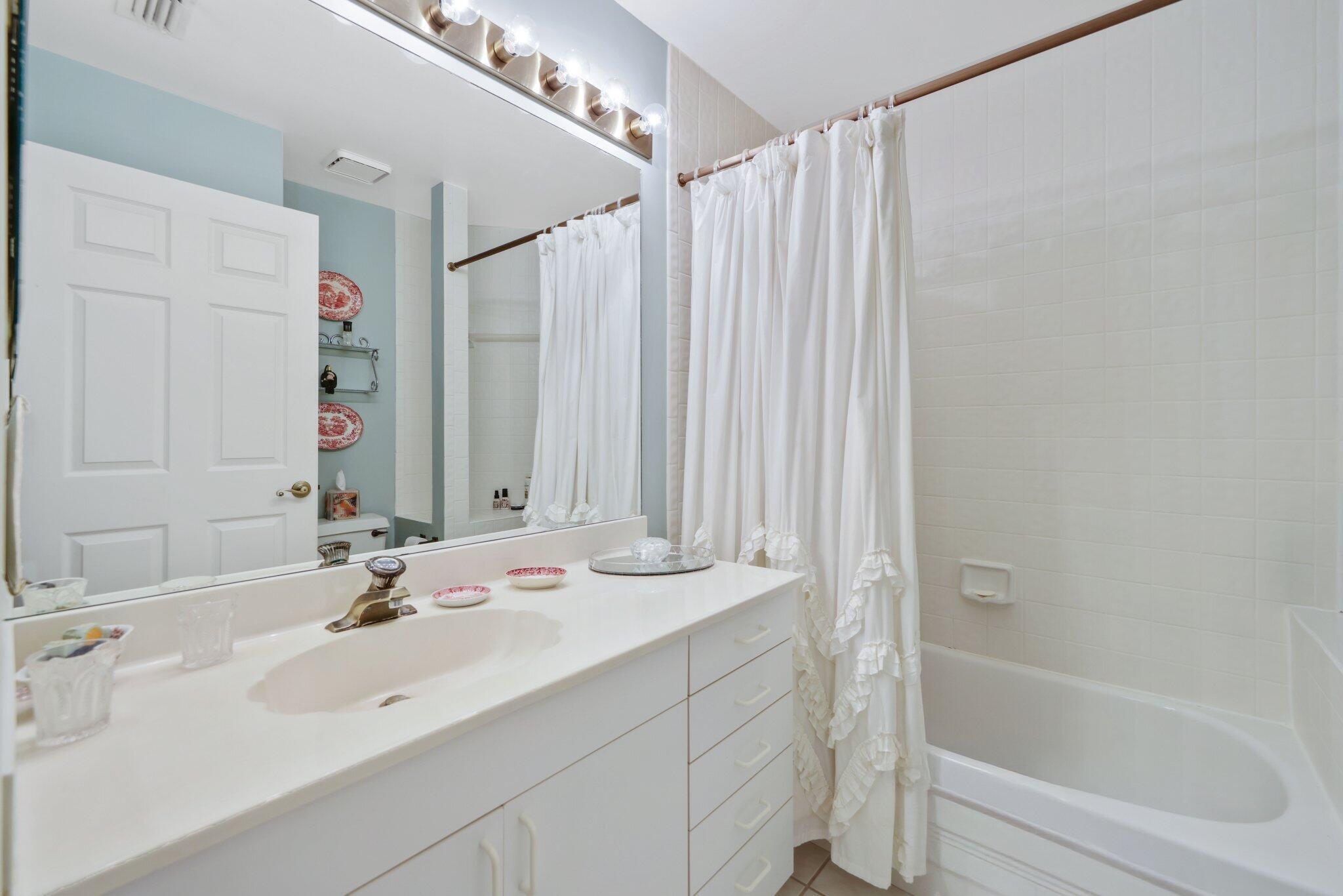 8423 Juddith Avenue Property Photo 15