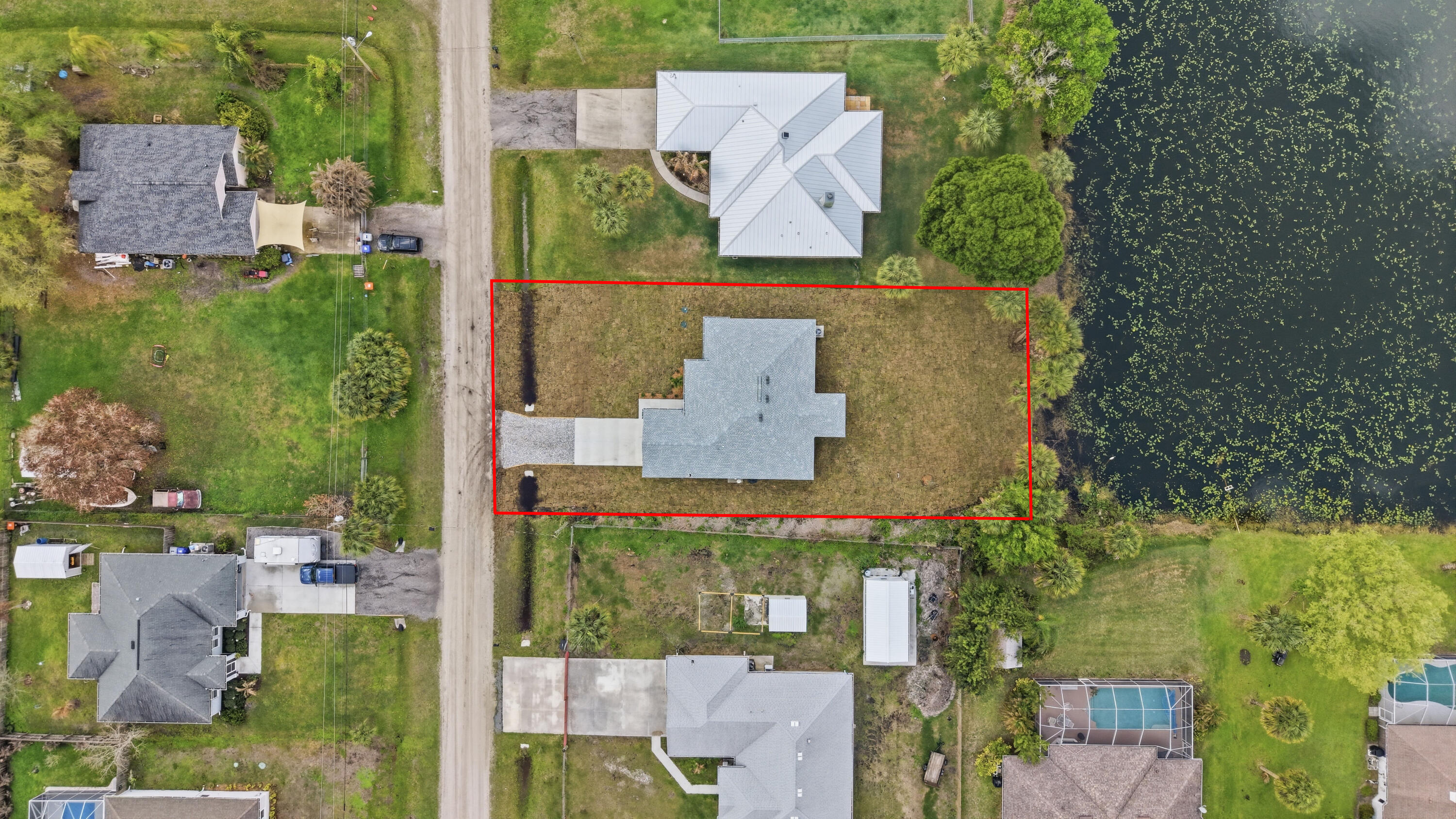 7825 92nd Court Property Photo 4