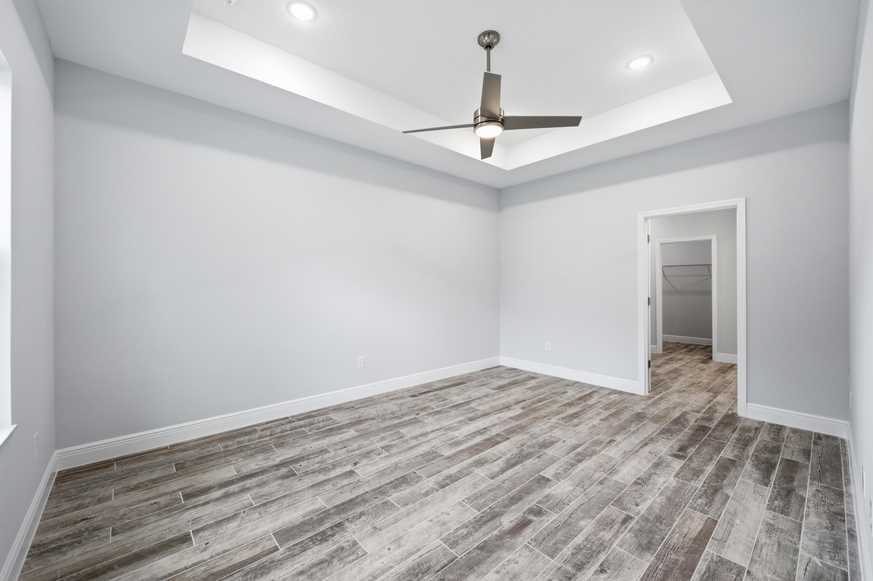 7825 92nd Court Property Photo 15