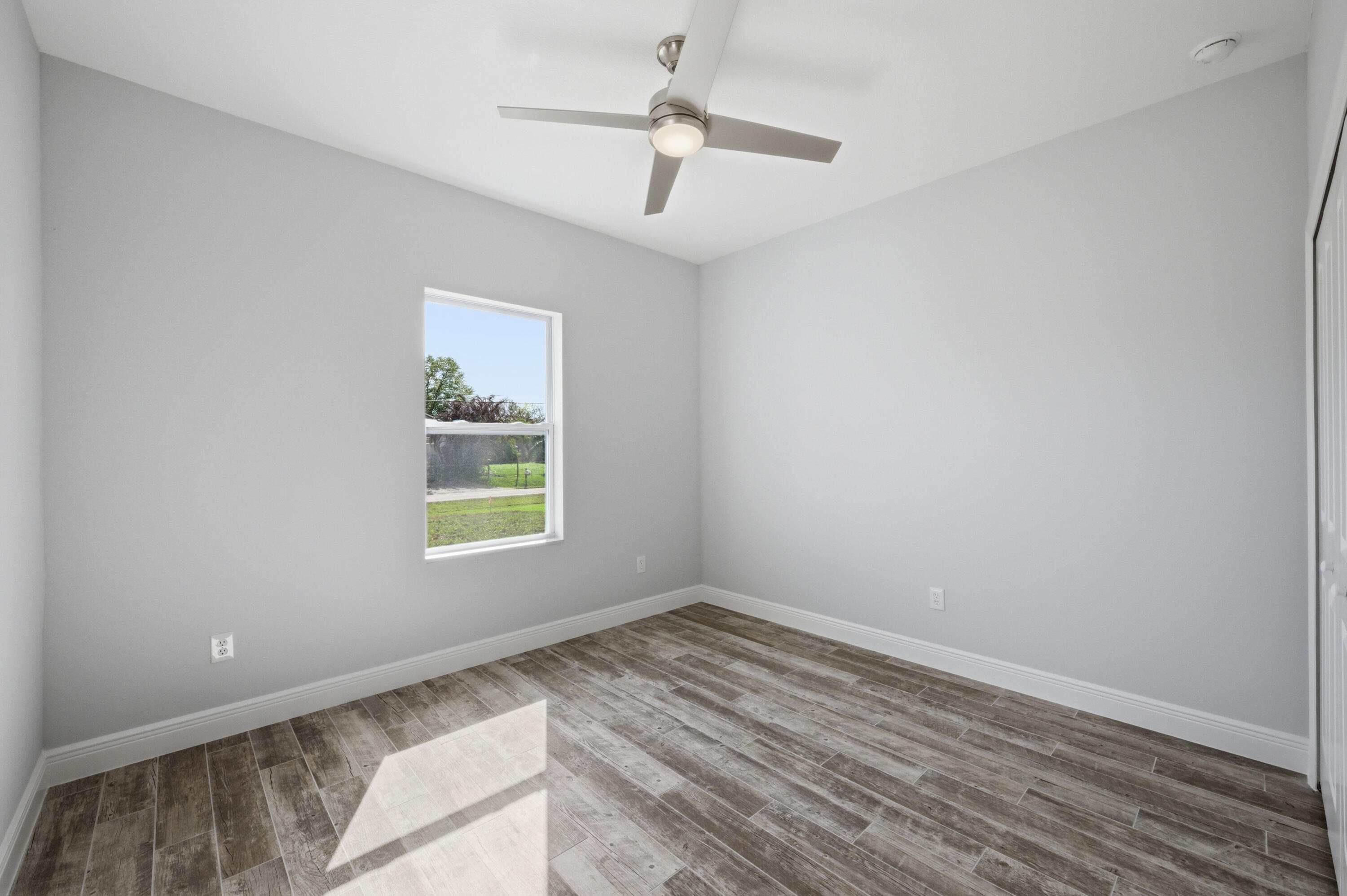7825 92nd Court Property Photo 20