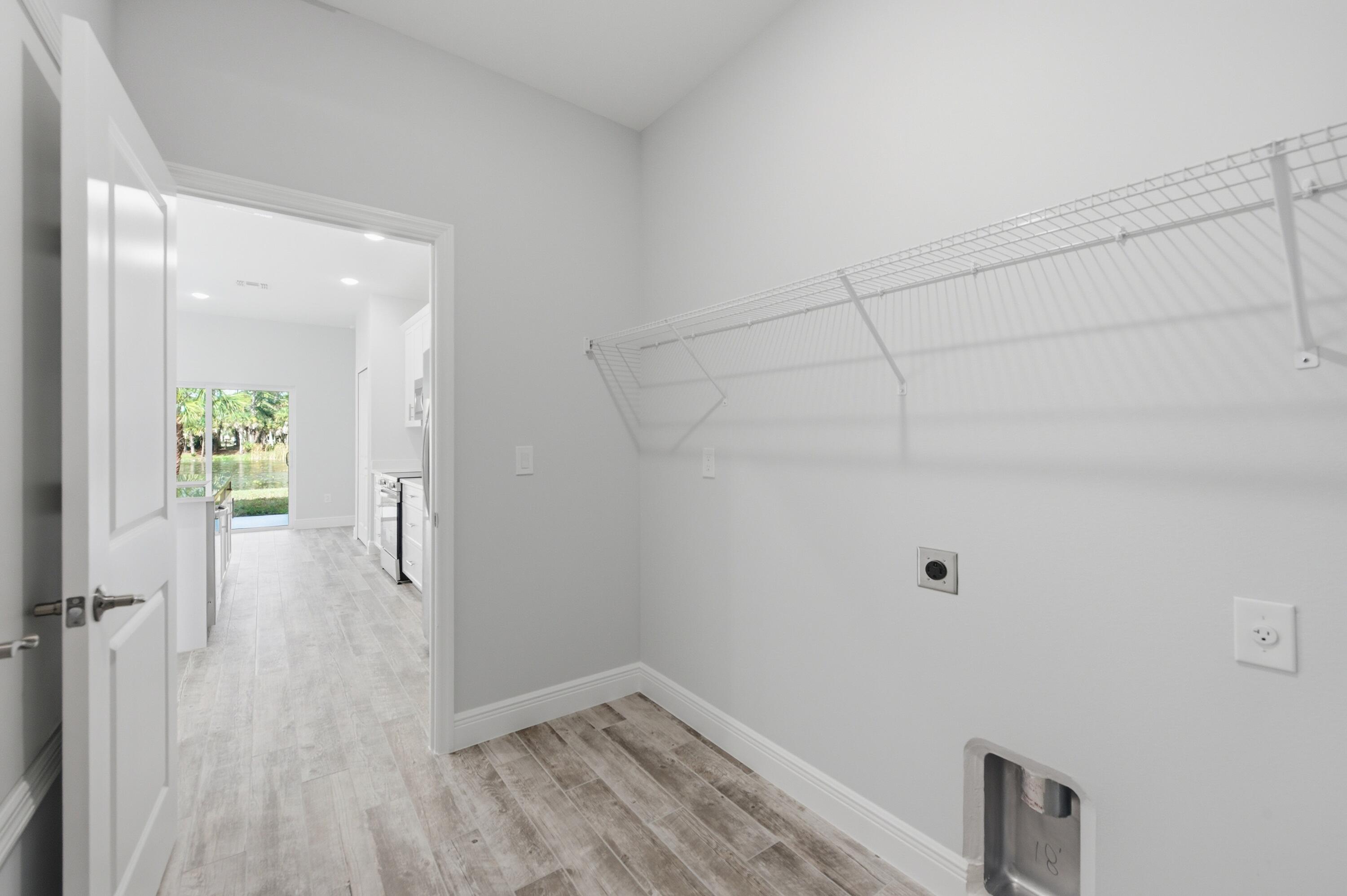 7825 92nd Court Property Photo 26