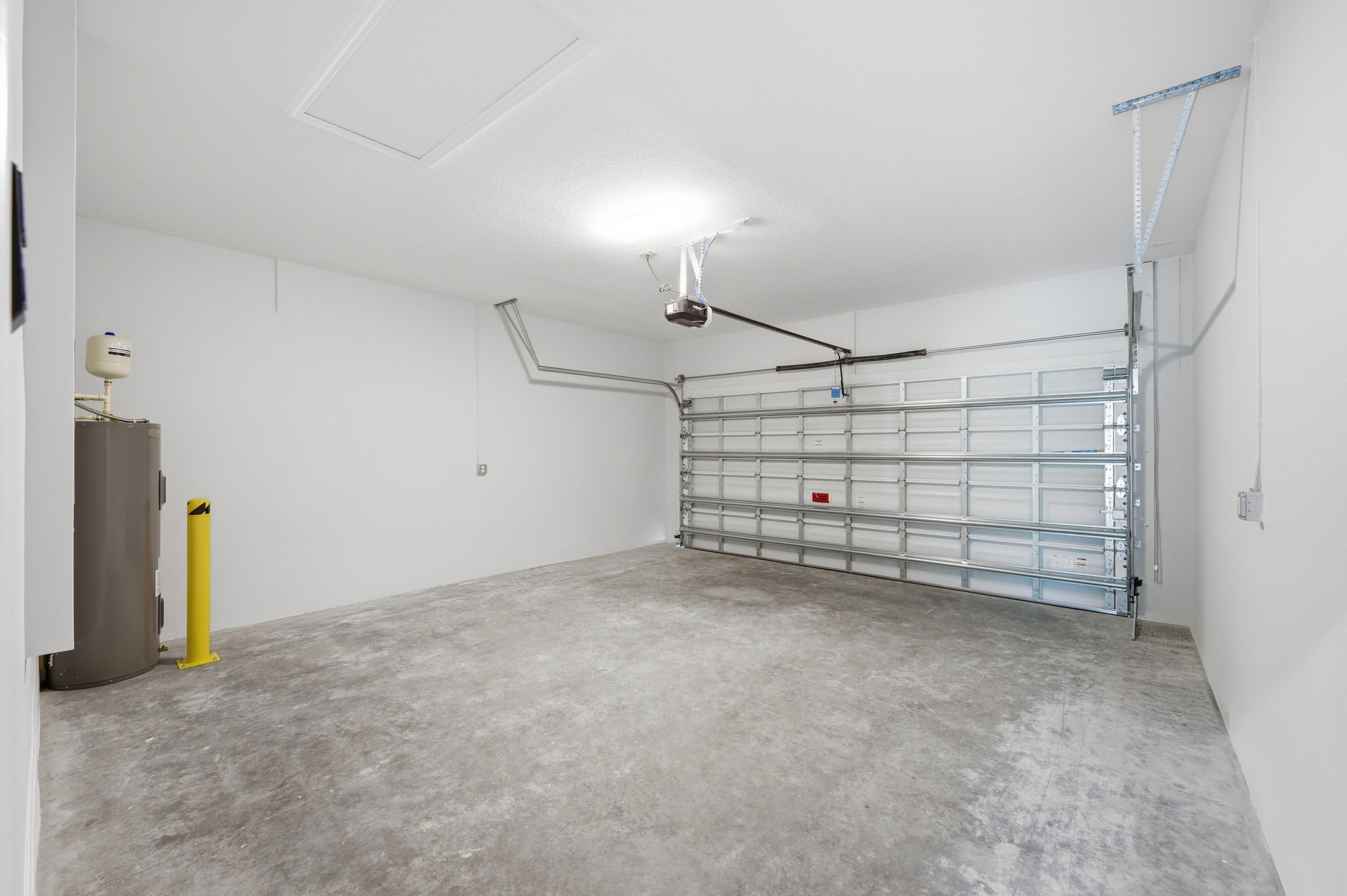 7825 92nd Court Property Photo 27