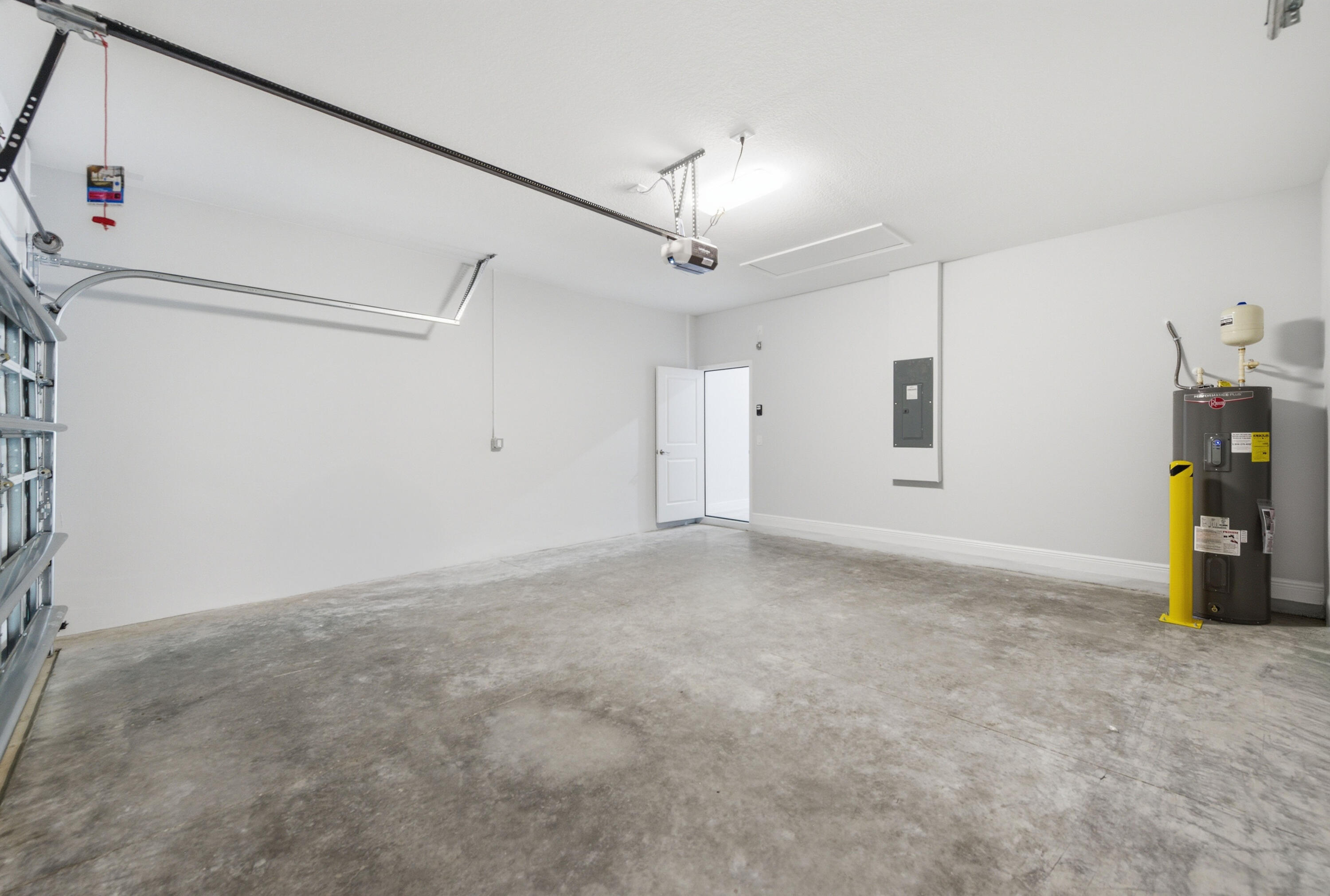 7825 92nd Court Property Photo 28