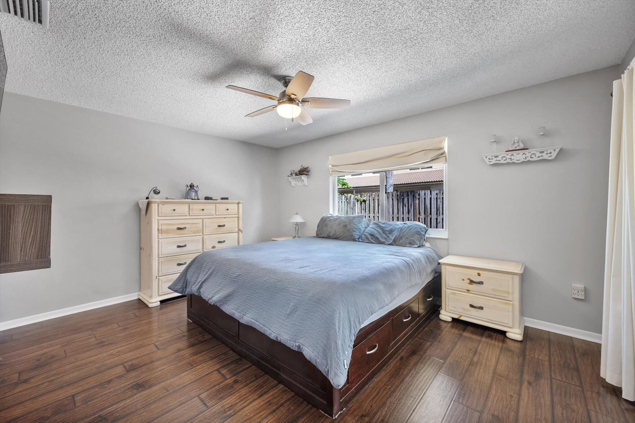 15541 Dover Court Property Photo 15