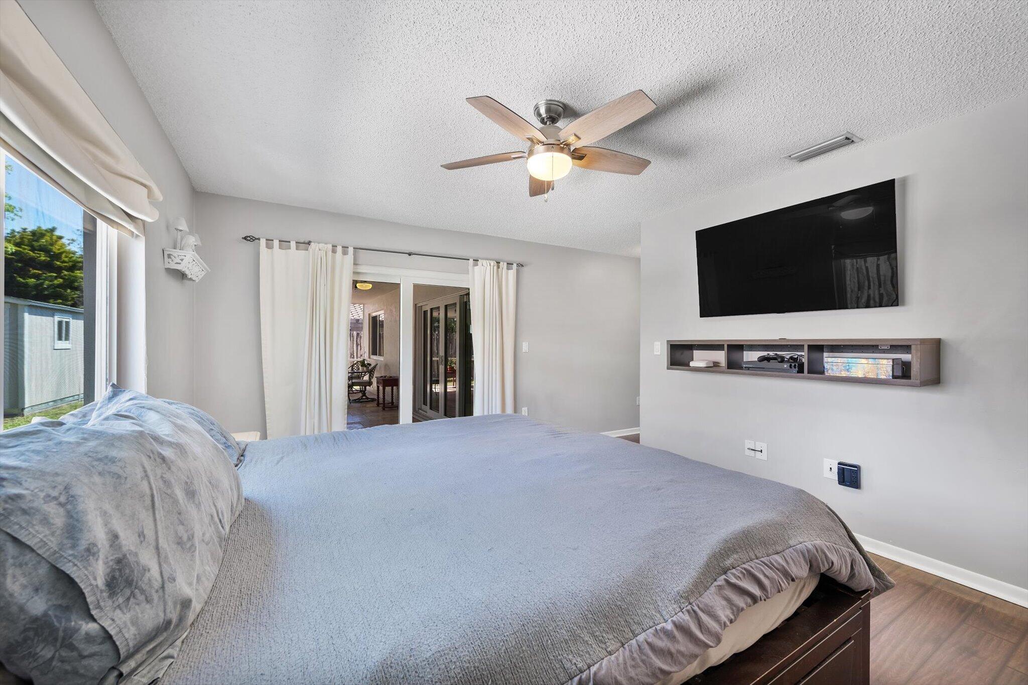 15541 Dover Court Property Photo 16