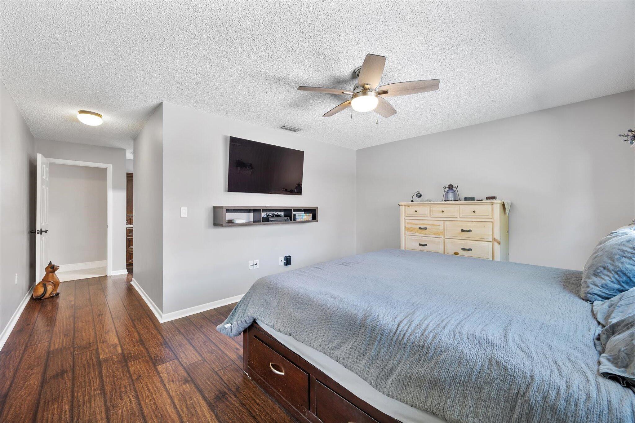 15541 Dover Court Property Photo 17