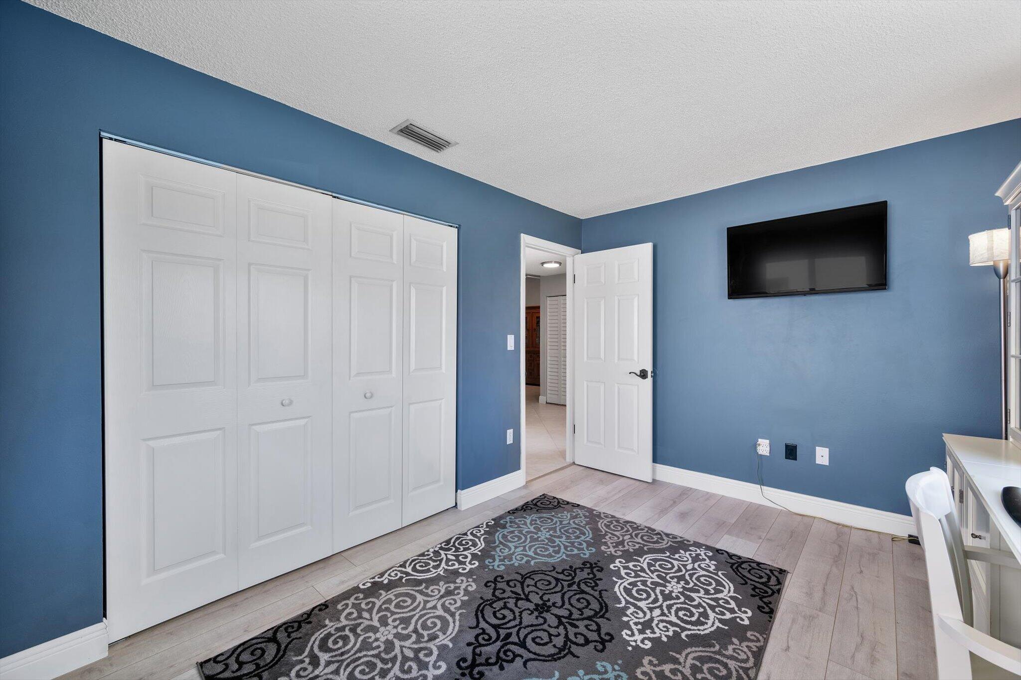15541 Dover Court Property Photo 21