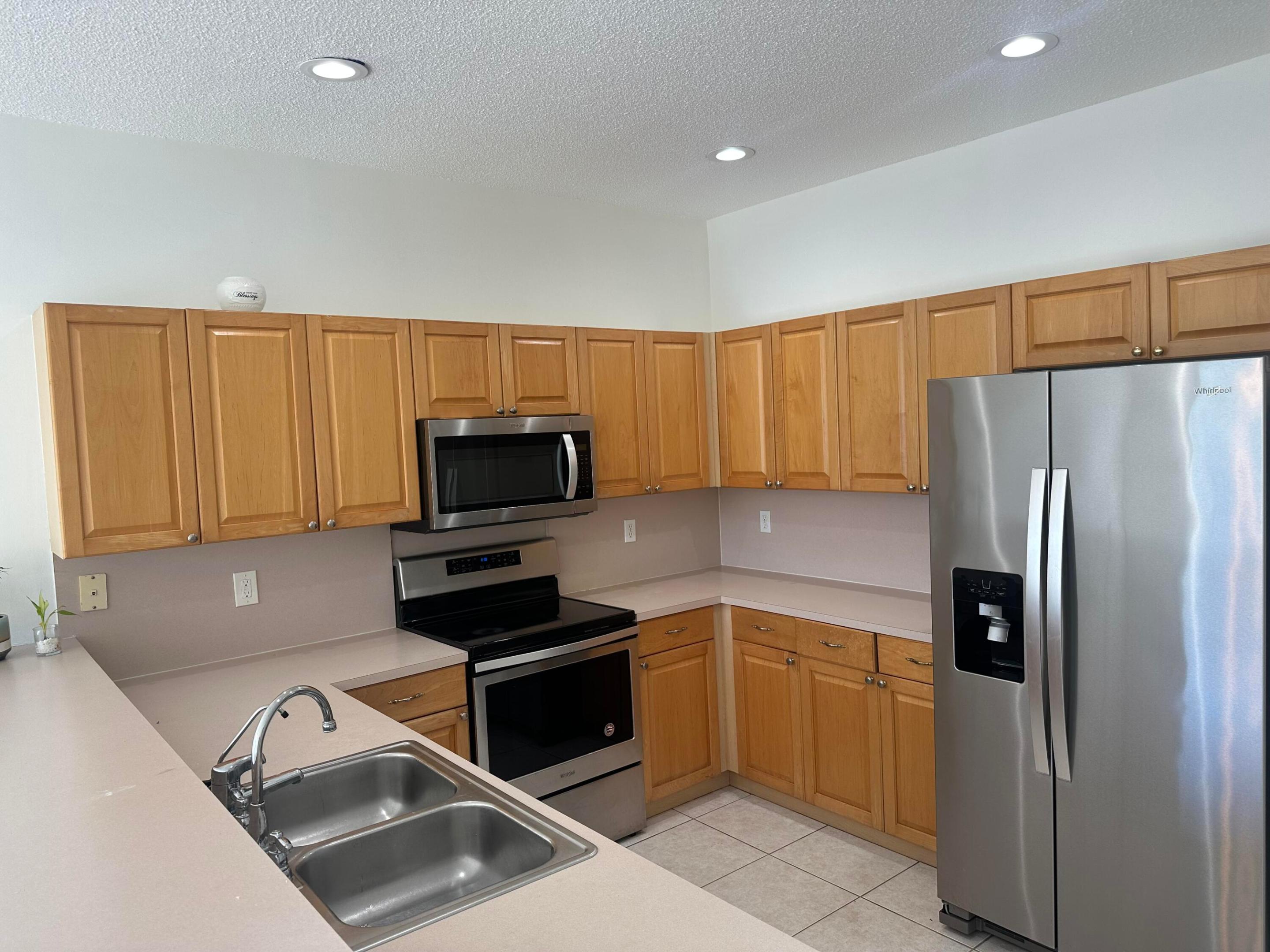 B26004453 Property Photo 3