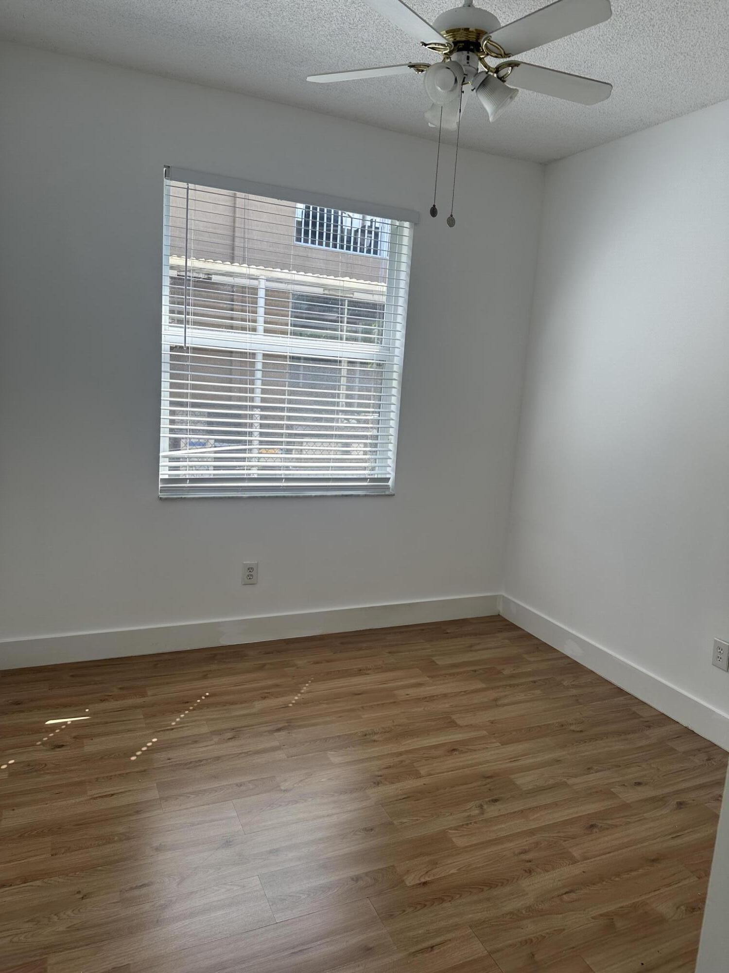 B26004453 Property Photo 14