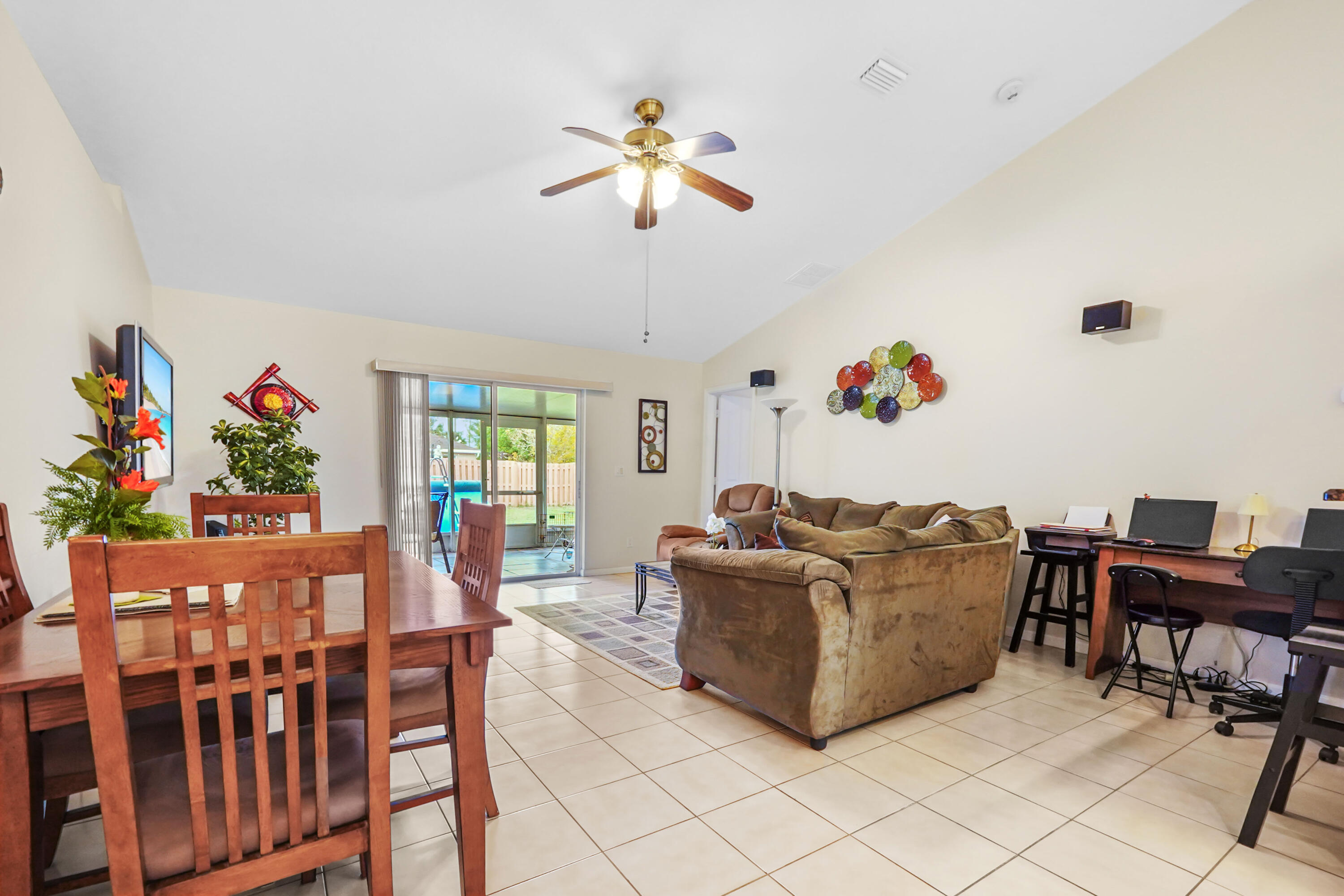 1632 Sw Rutland Street Property Photo 11