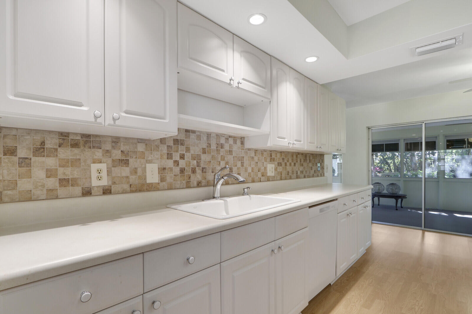 8574 Se Seagrape Way Property Photo 17