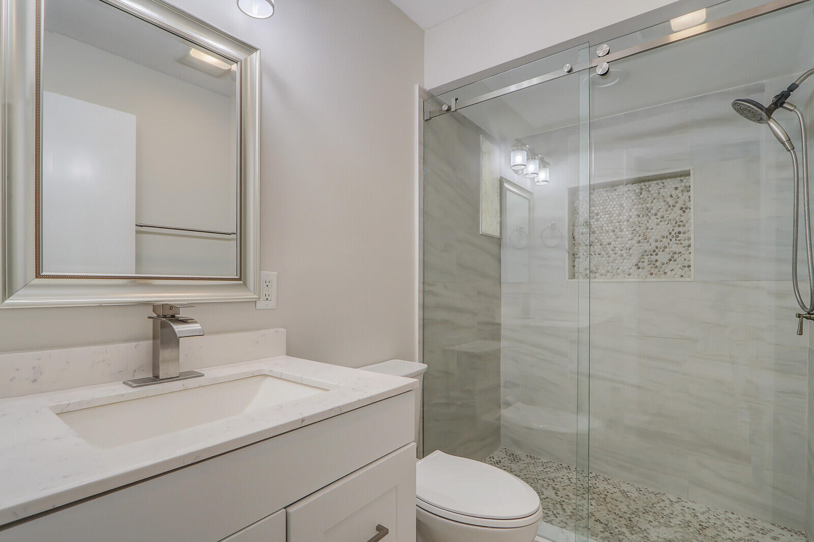 8574 Se Seagrape Way Property Photo 21