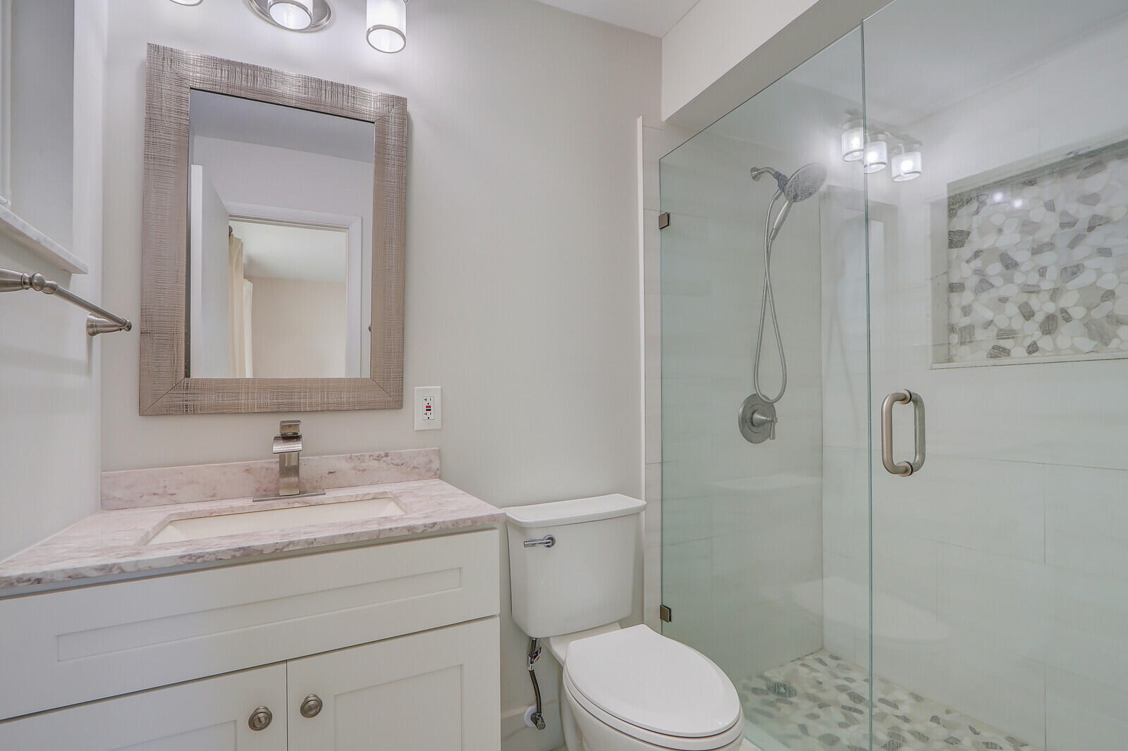 8574 Se Seagrape Way Property Photo 27