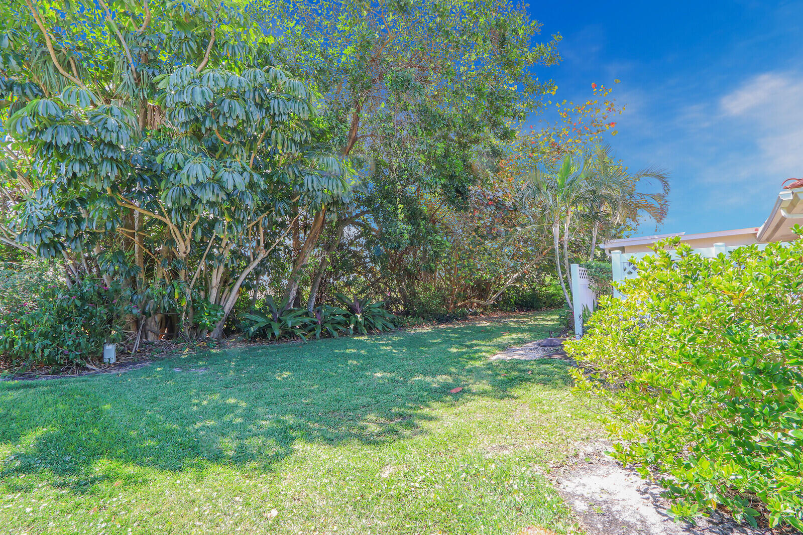 8574 Se Seagrape Way Property Photo 34