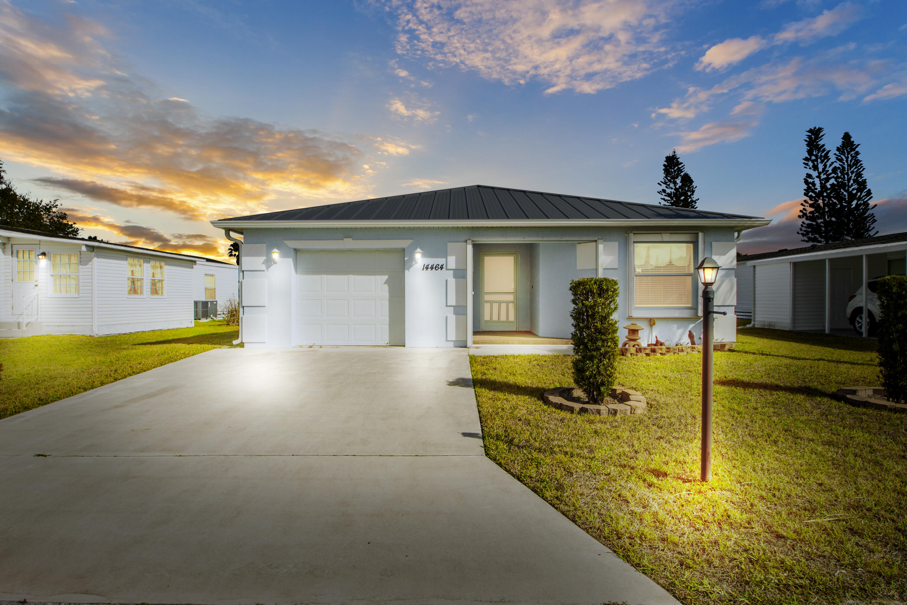 14464 Isla Flores Avenue Property Photo 1
