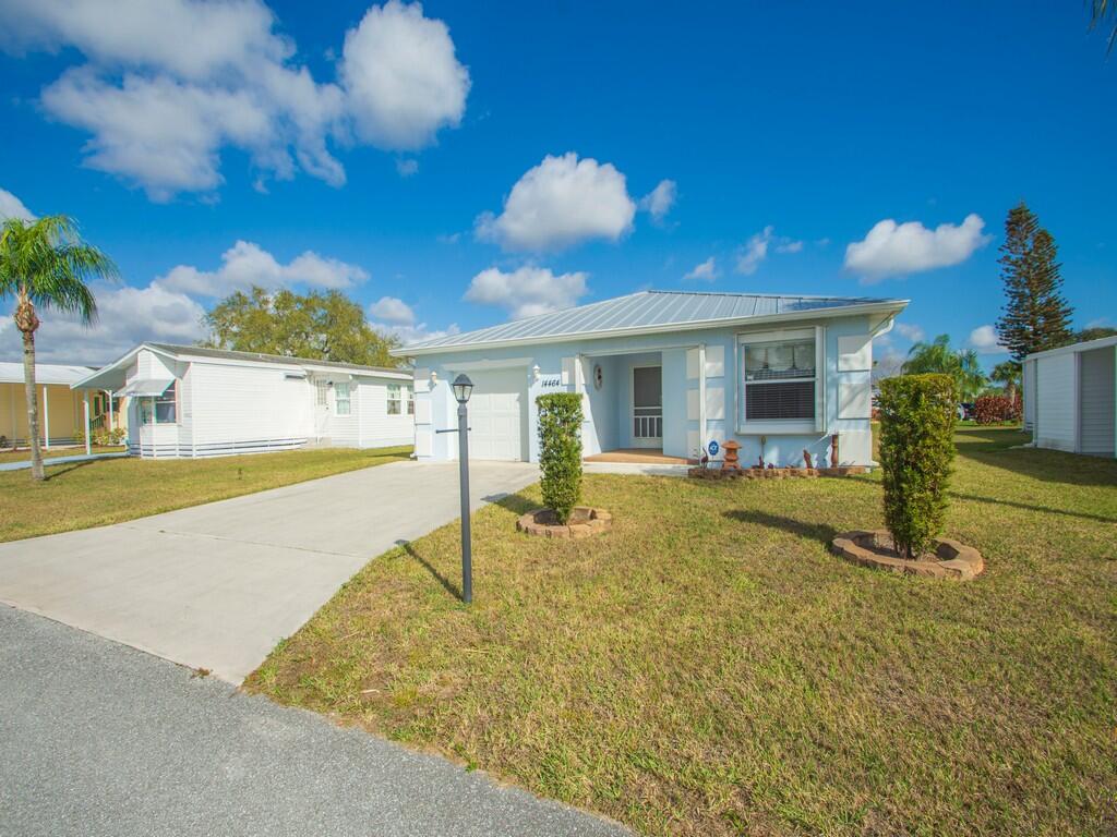 14464 Isla Flores Avenue Property Photo 4