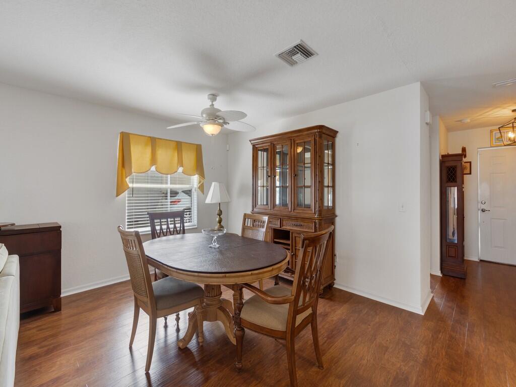 14464 Isla Flores Avenue Property Photo 10