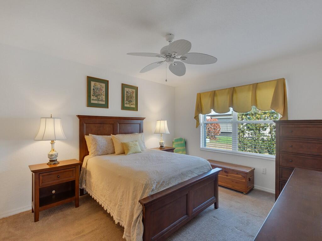 14464 Isla Flores Avenue Property Photo 17