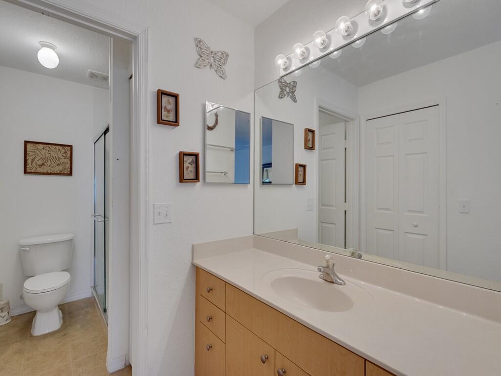 14464 Isla Flores Avenue Property Photo 19