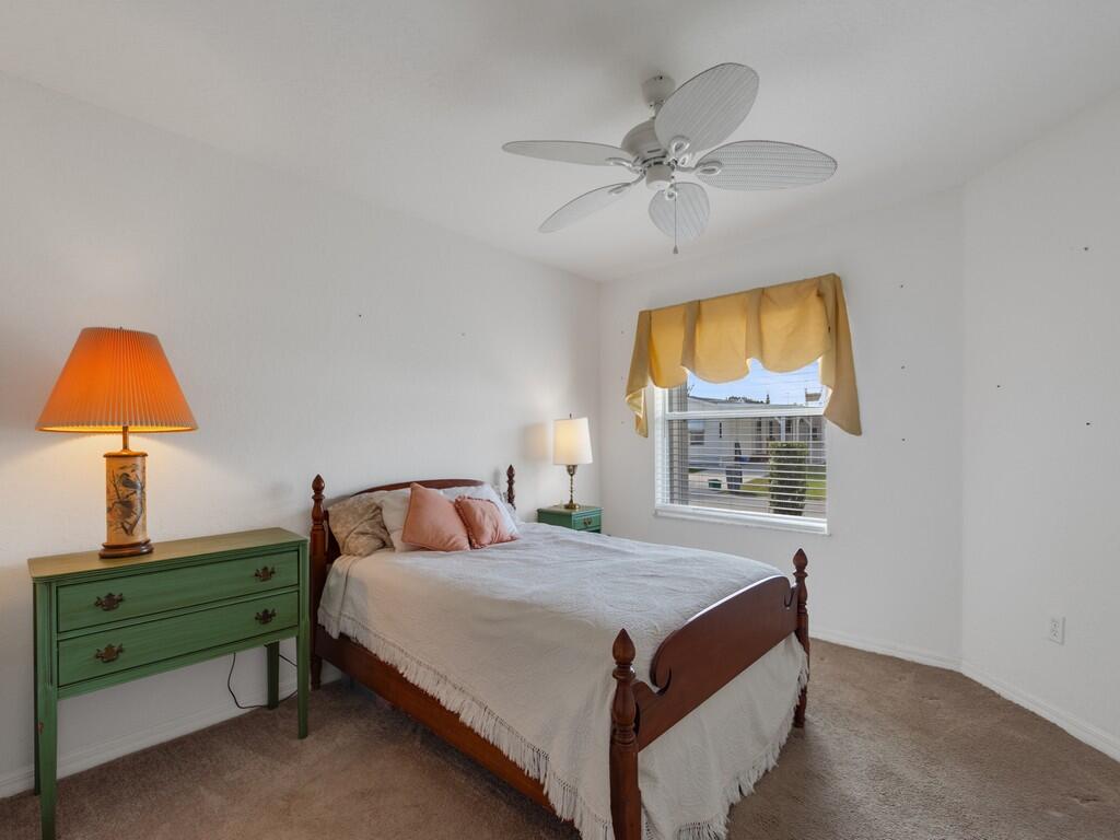 14464 Isla Flores Avenue Property Photo 21