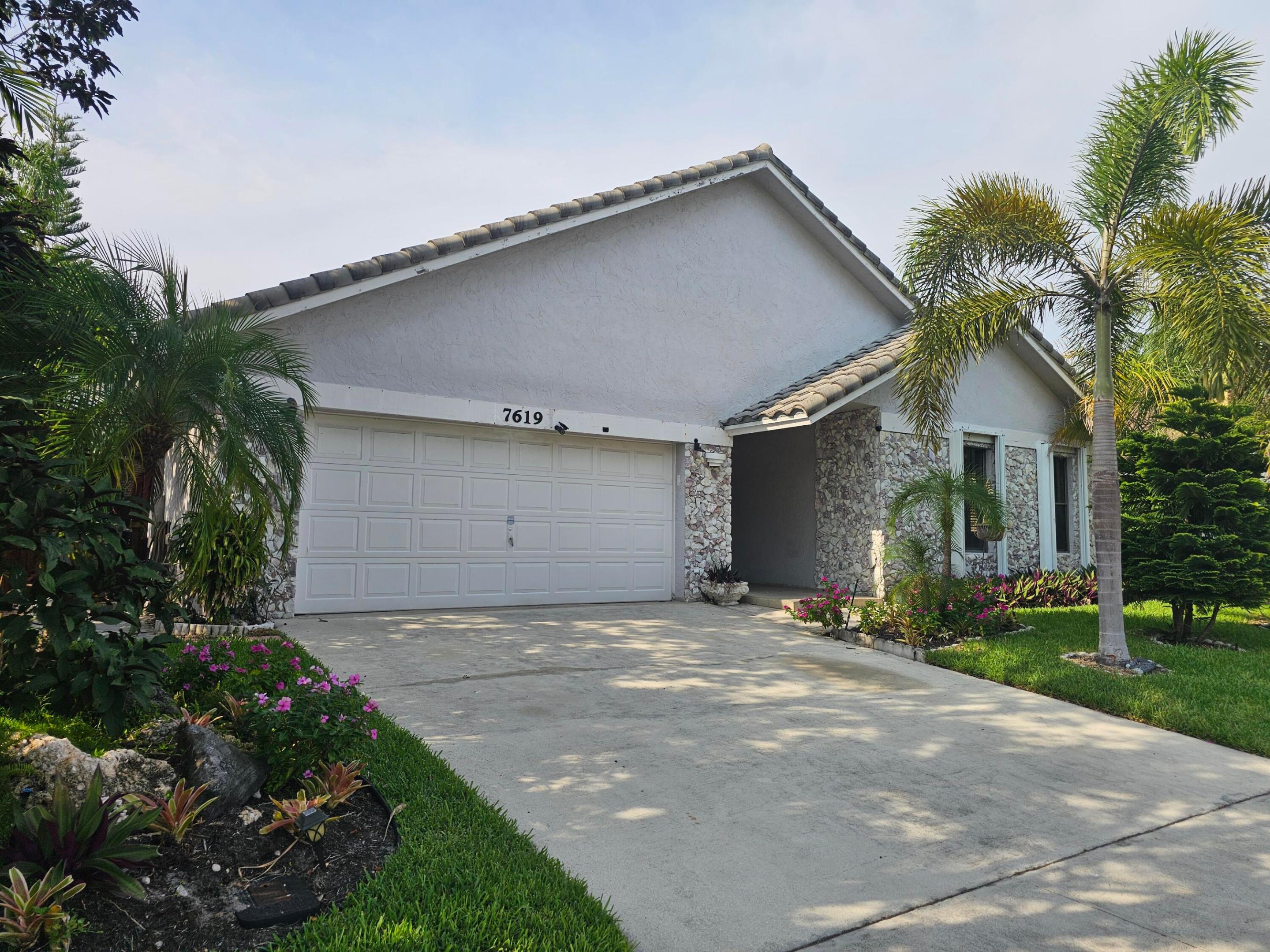 7619 Silver Woods Court Property Photo 1
