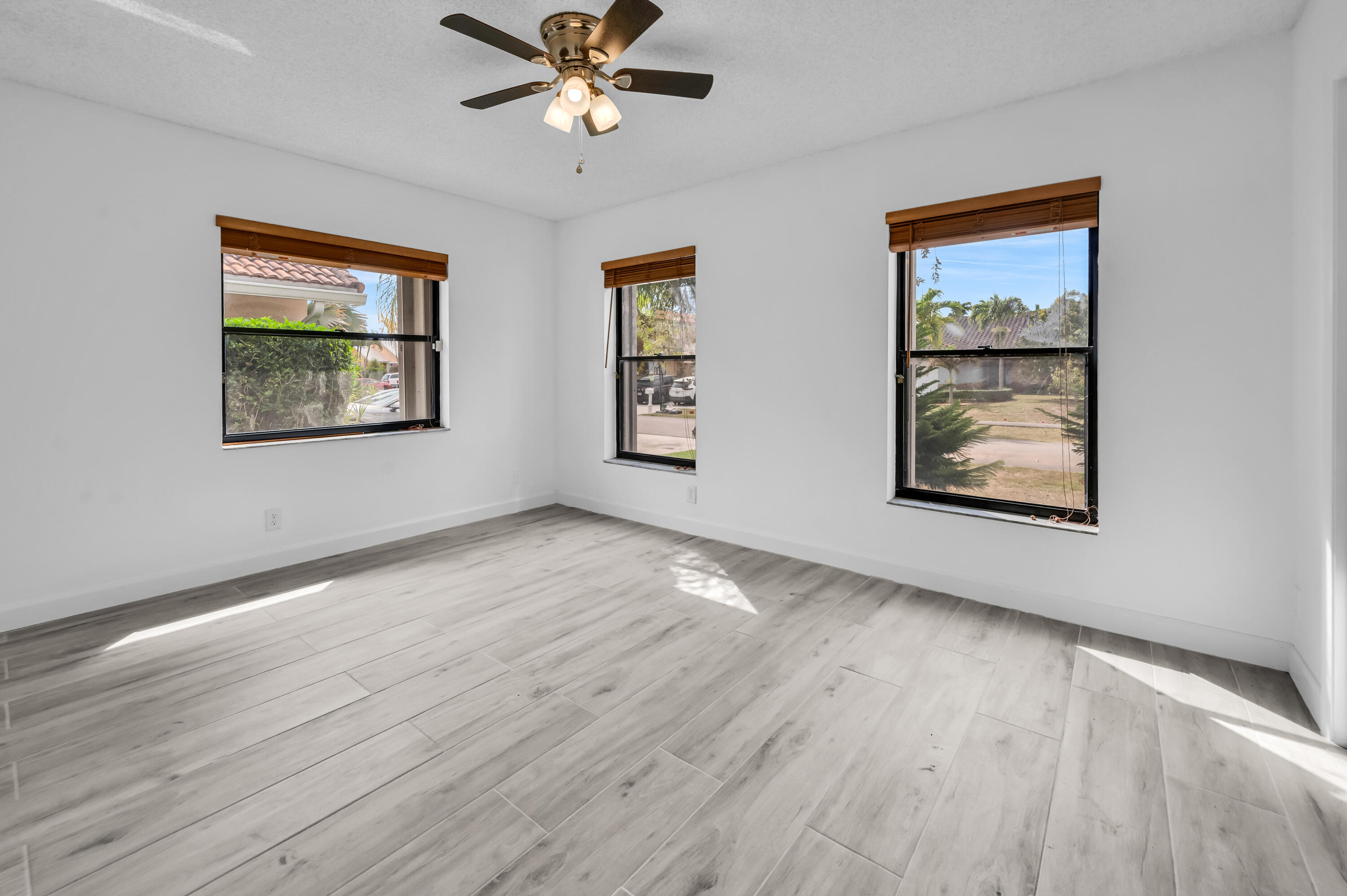 7619 Silver Woods Court Property Photo 4