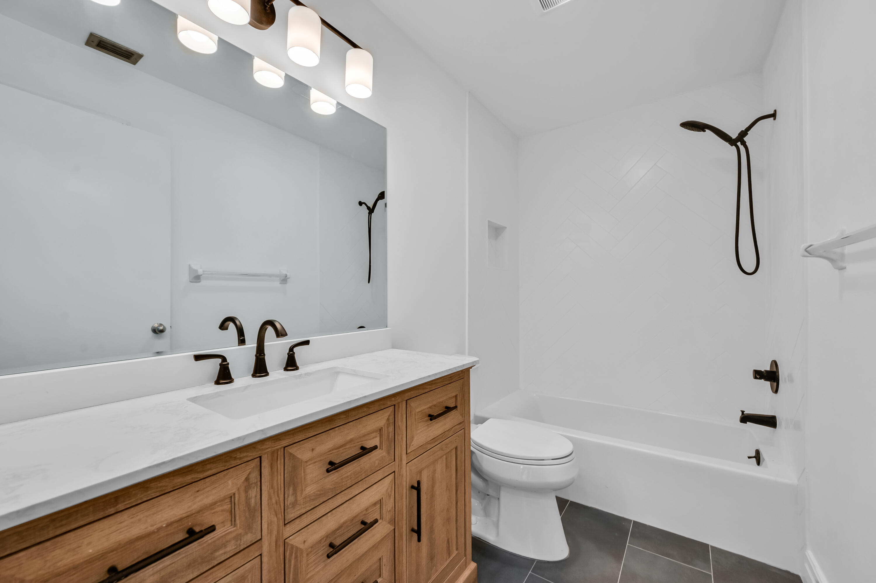 7619 Silver Woods Court Property Photo 6