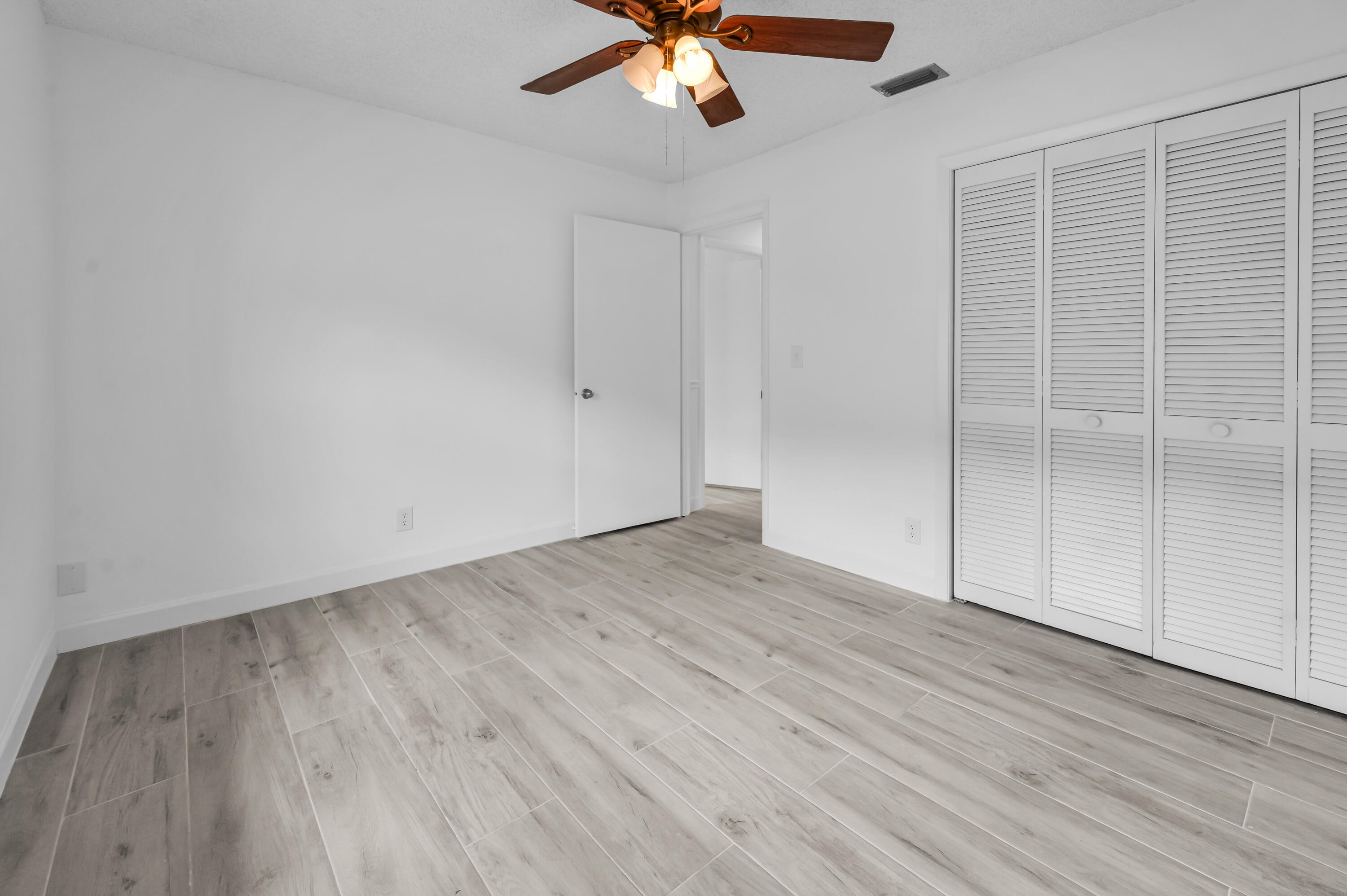 7619 Silver Woods Court Property Photo 8