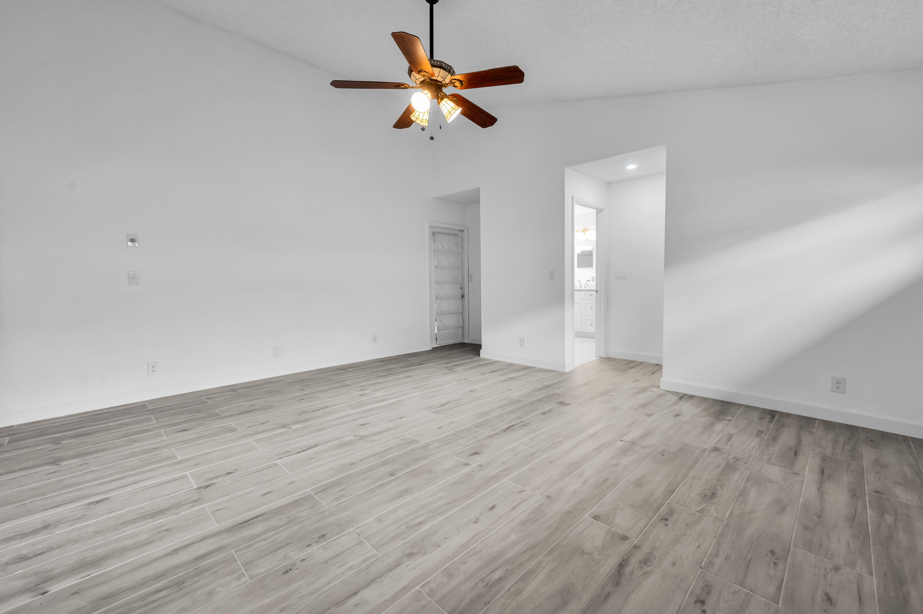 7619 Silver Woods Court Property Photo 14