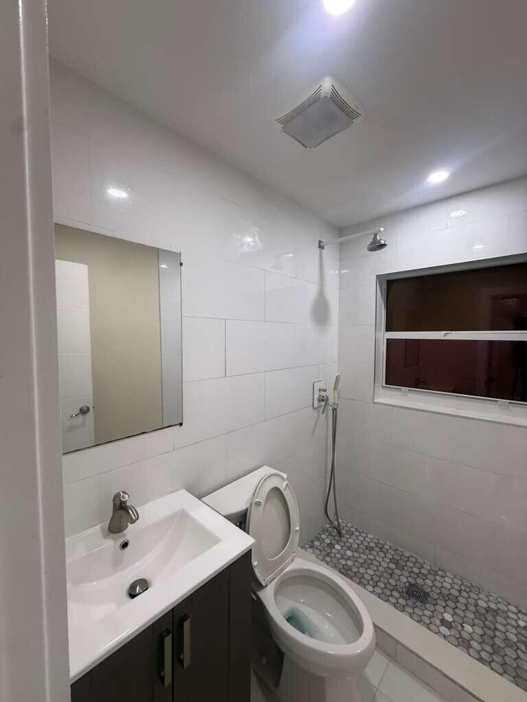 3373 Sw 7th Street Property Photo 4