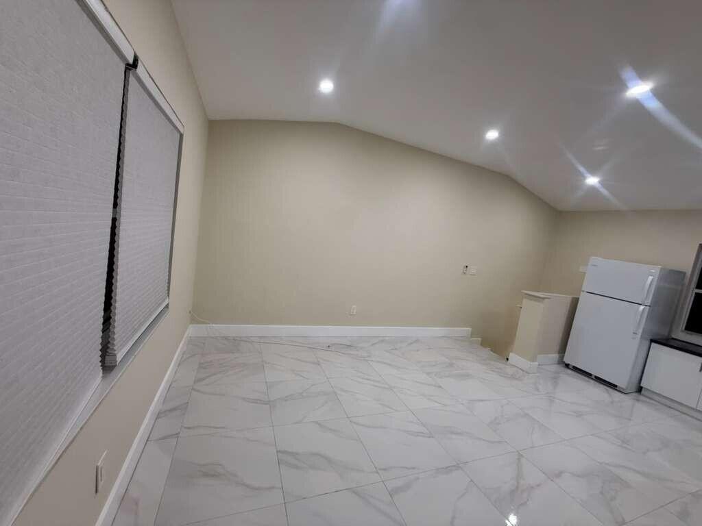 3373 Sw 7th Street Property Photo 16