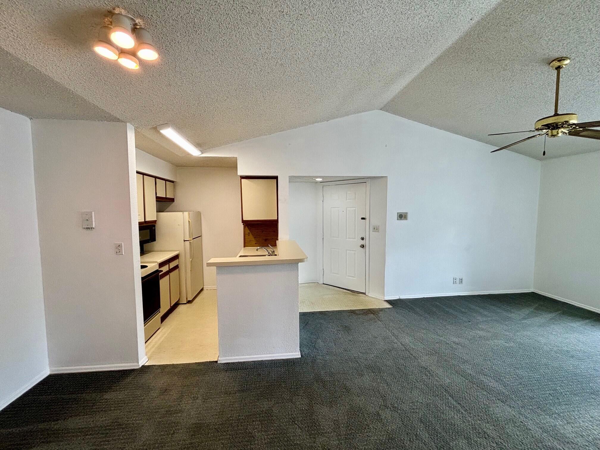 2796 S University Drive 2207 Property Photo 3