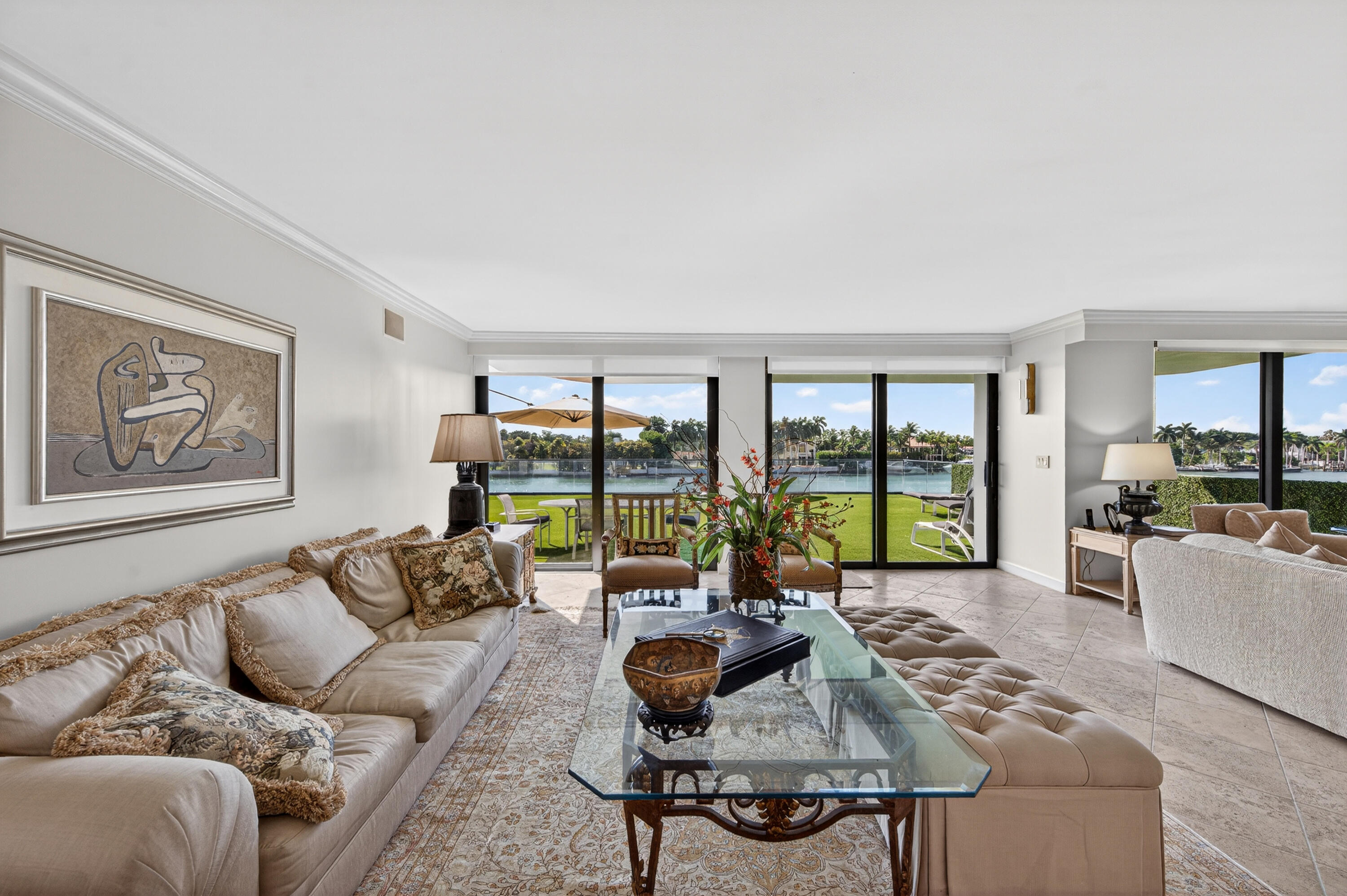 5500 Collins Avenue 302 Property Photo 17