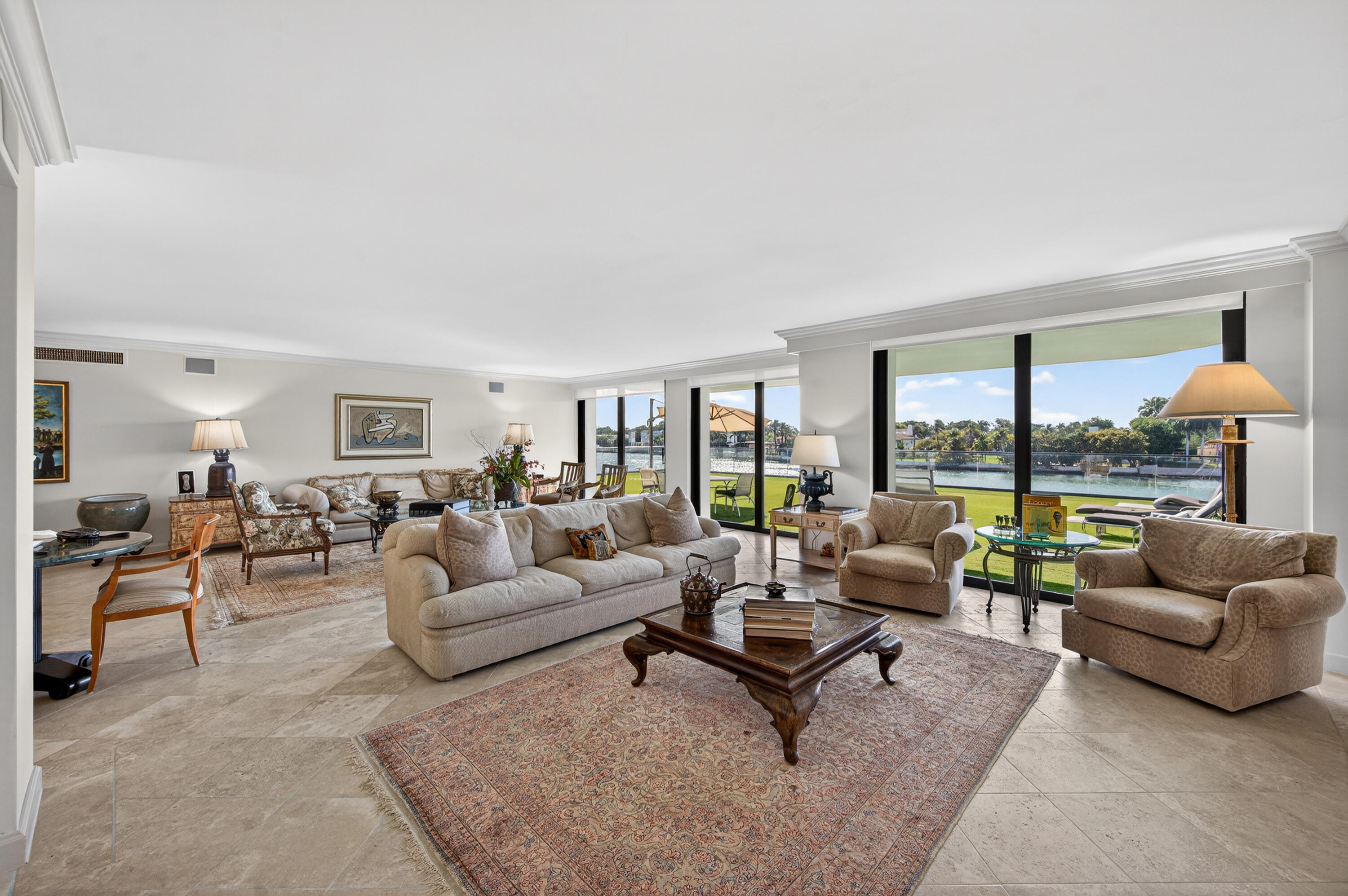 5500 Collins Avenue 302 Property Photo 18
