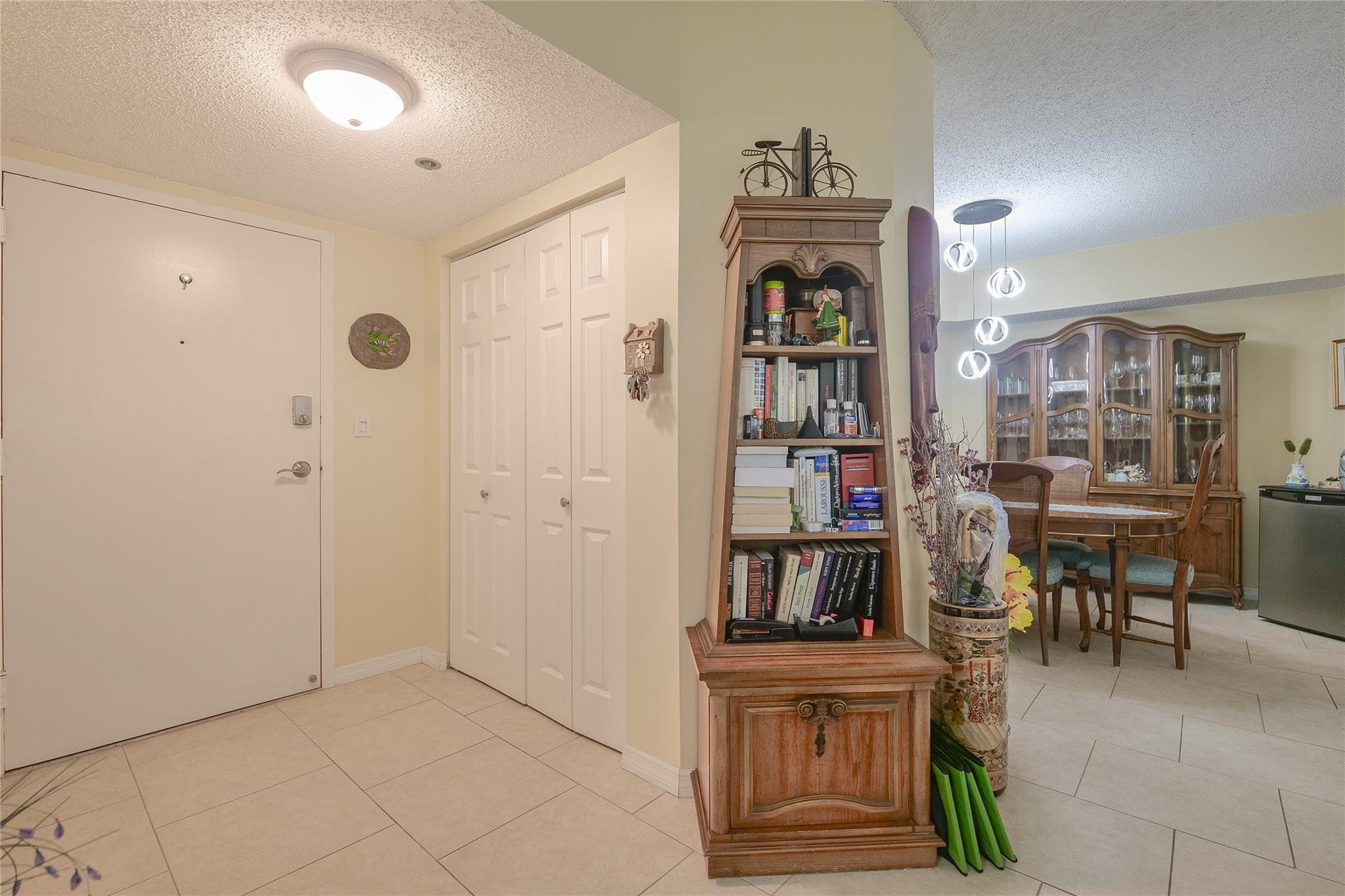 7300 Radice Court 302 Property Photo 8