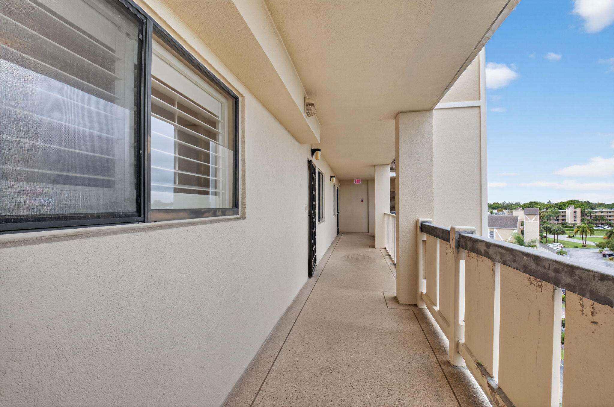 6866 Huntington Lane 607 Property Photo 2