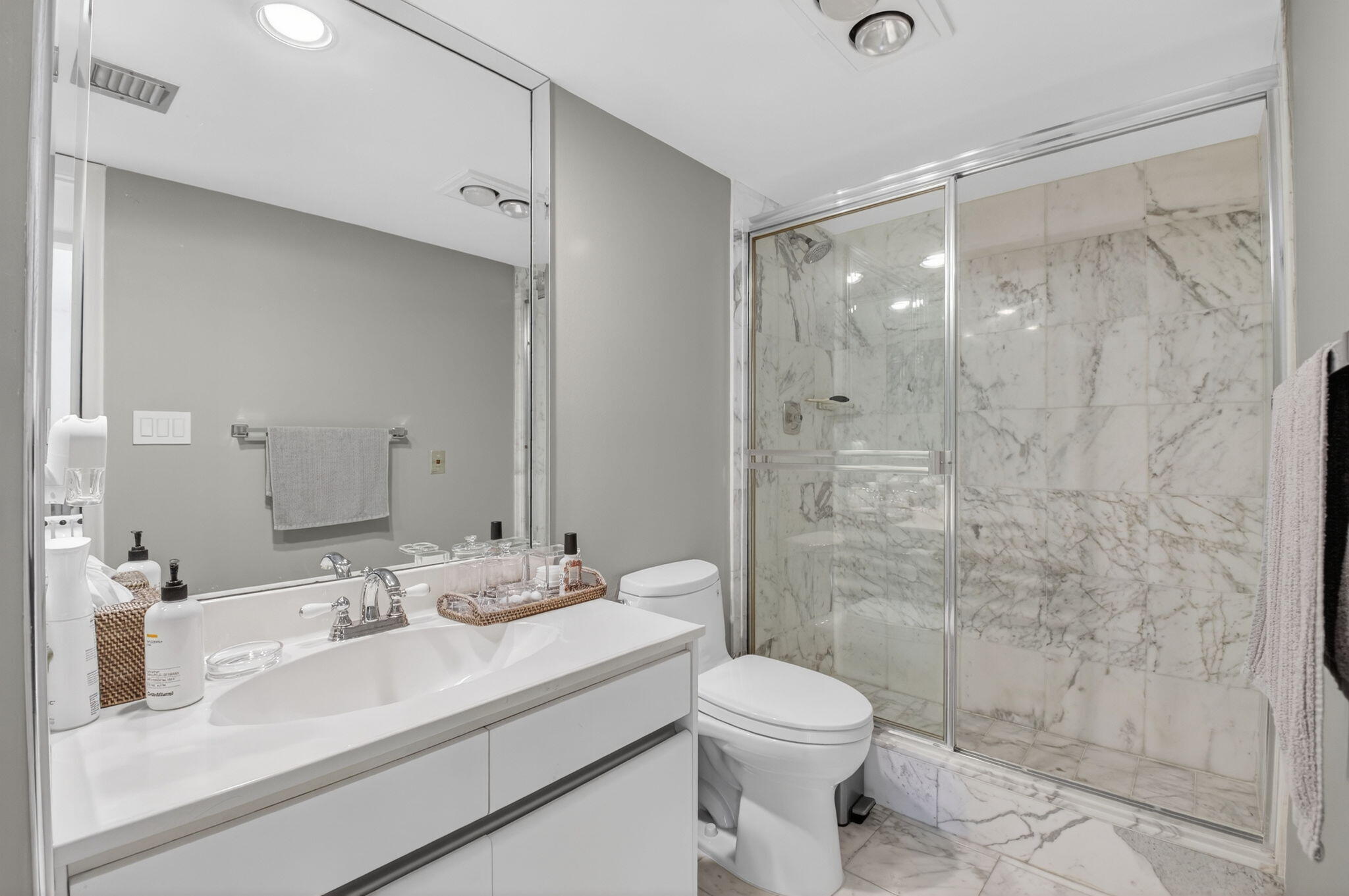7369 Orangewood Lane 307 Property Photo 15
