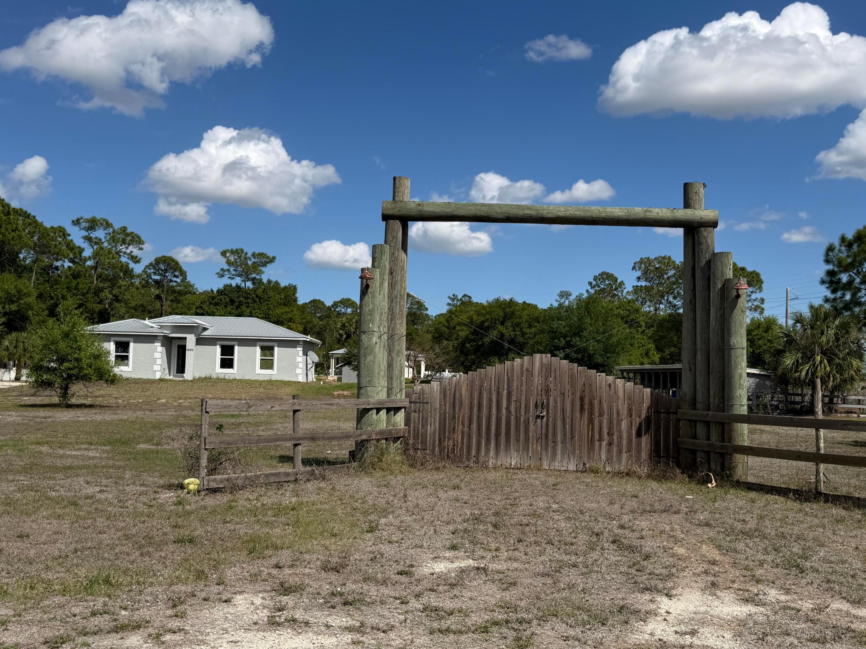 5500 Hendry Isles Boulevard Property Photo 1