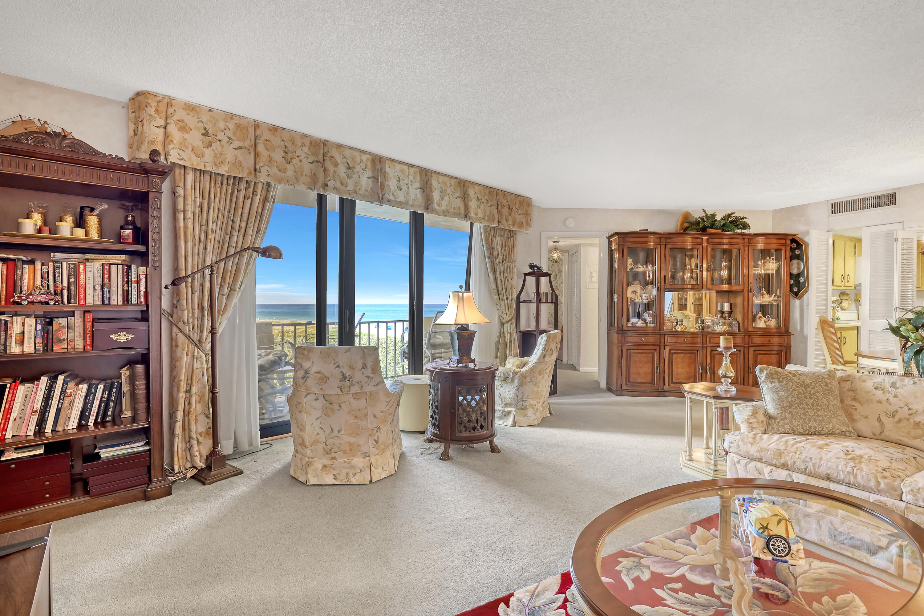 2800 N Ocean Drive A-3c Property Photo 8