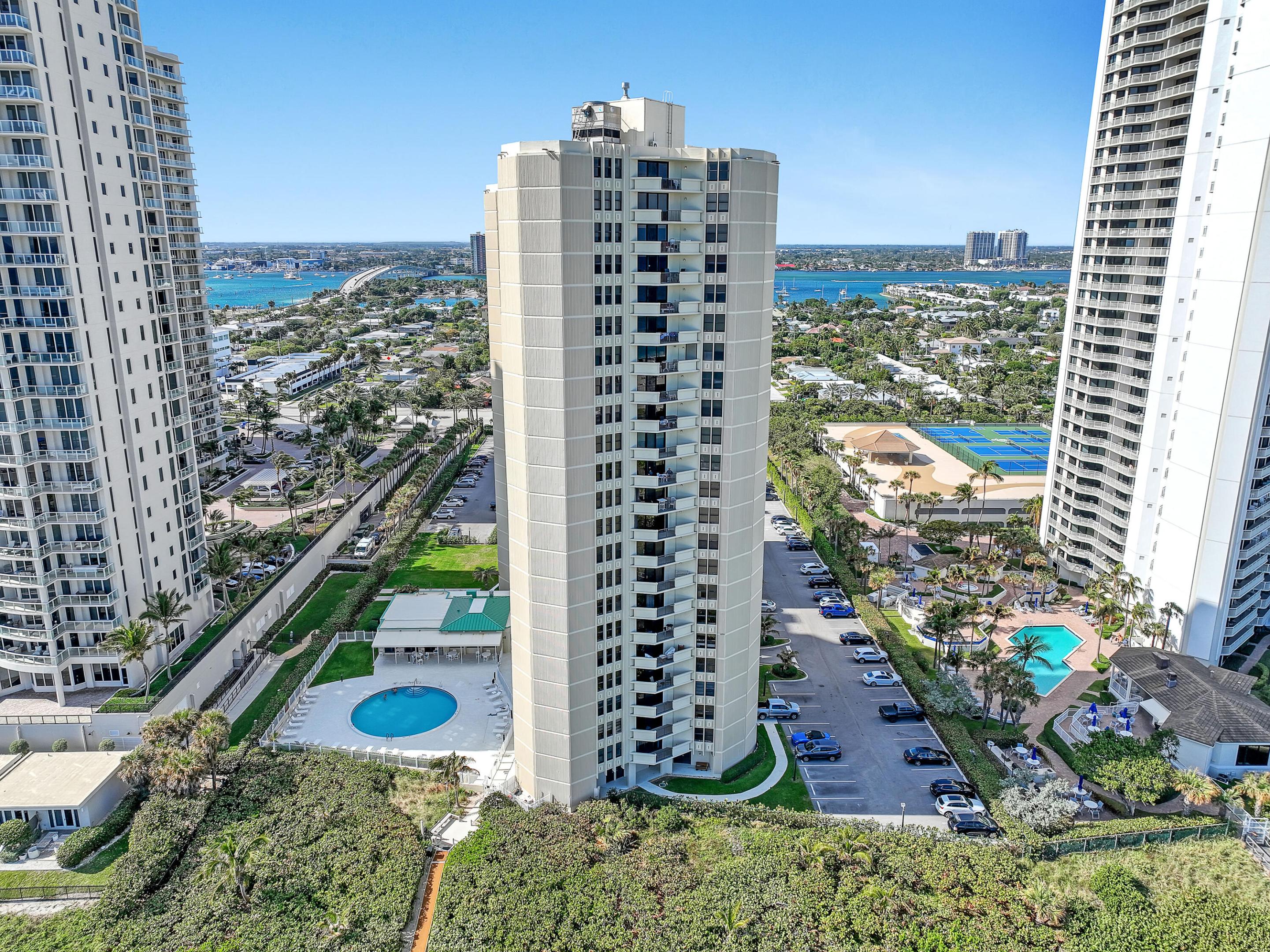 2800 N Ocean Drive A-3c Property Photo 32