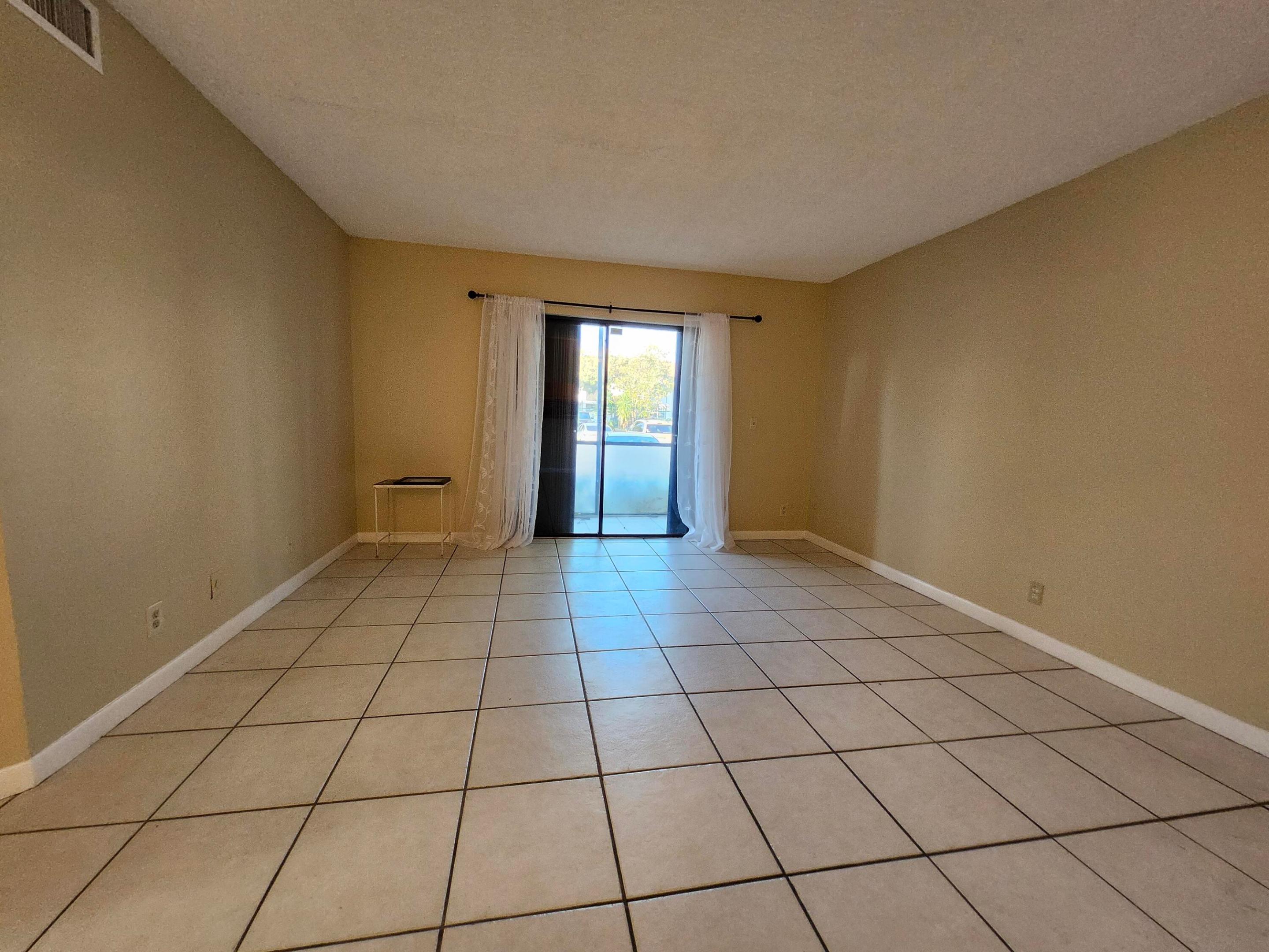 545 Trace Circle 105 Property Photo 2