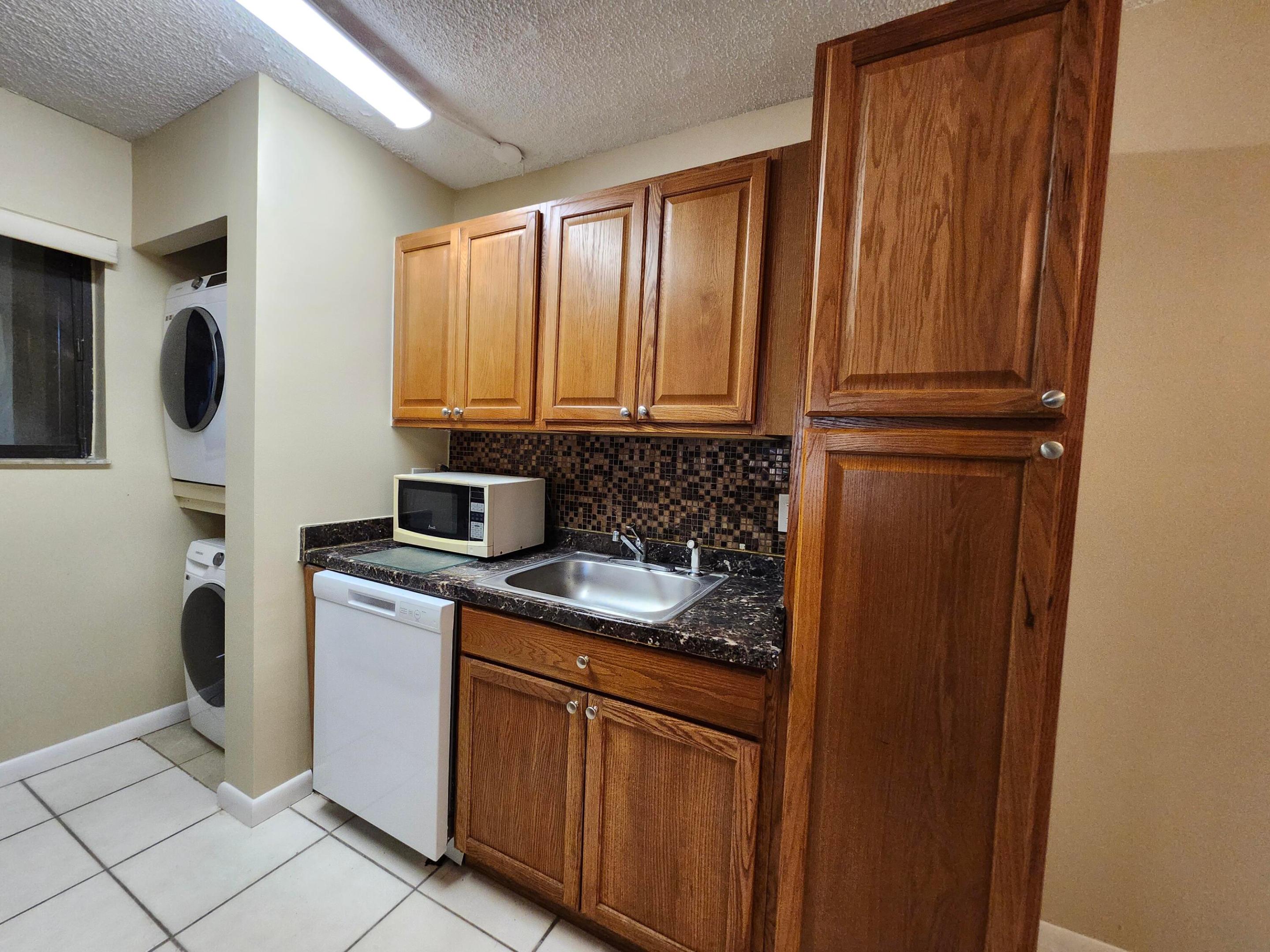 545 Trace Circle 105 Property Photo 14