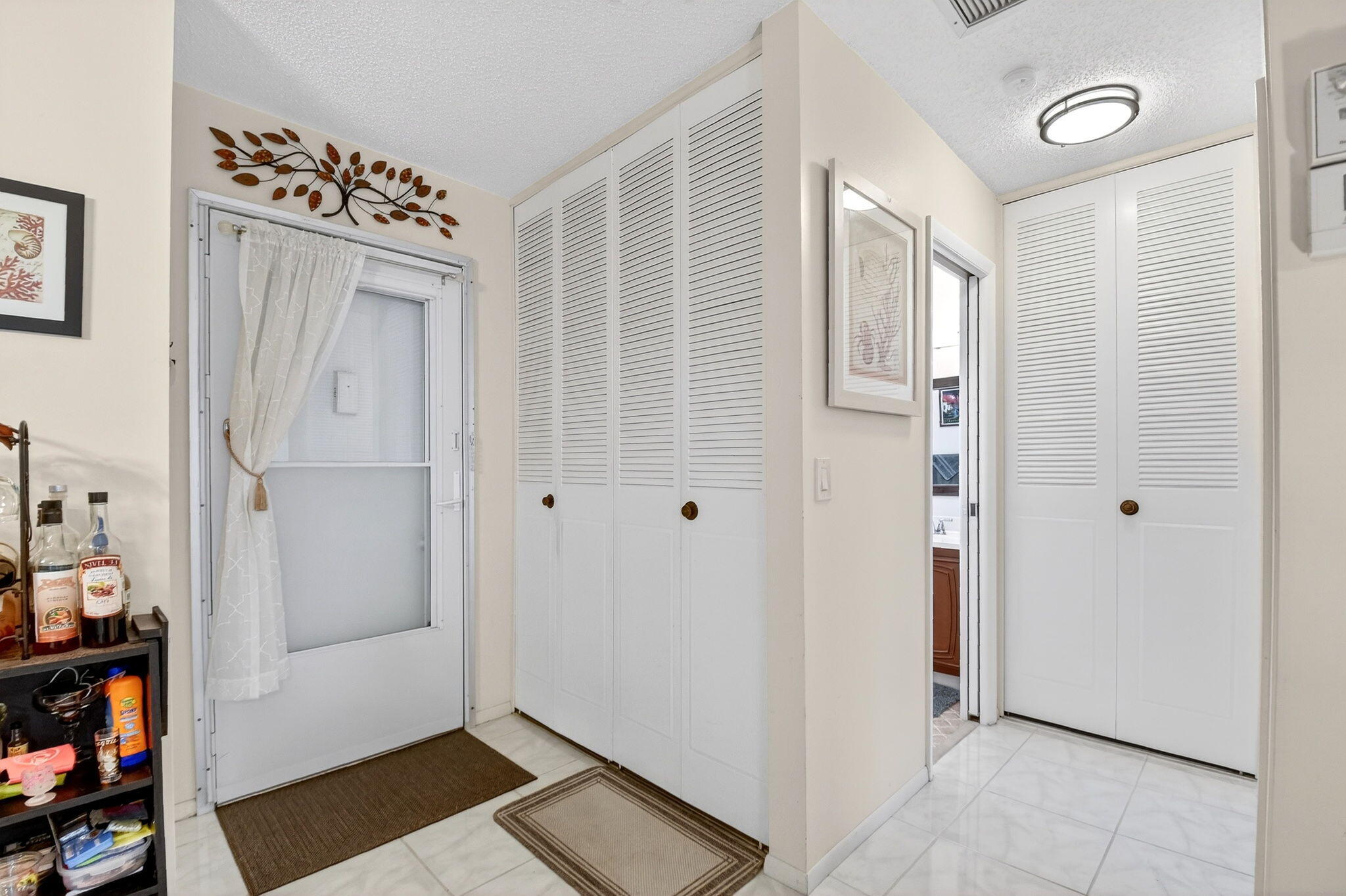 2758 Emory Drive E B Property Photo 5
