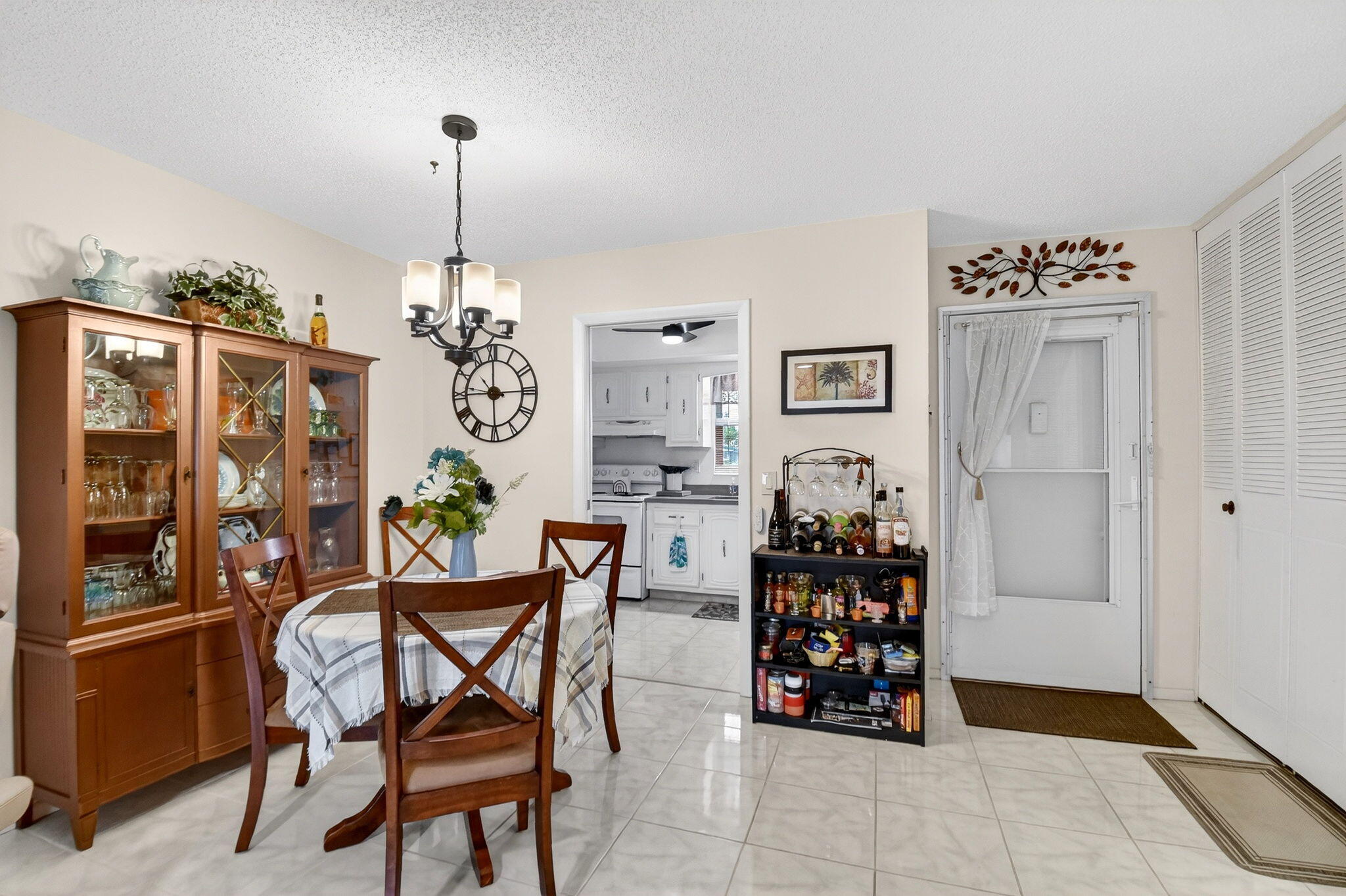 2758 Emory Drive E B Property Photo 12