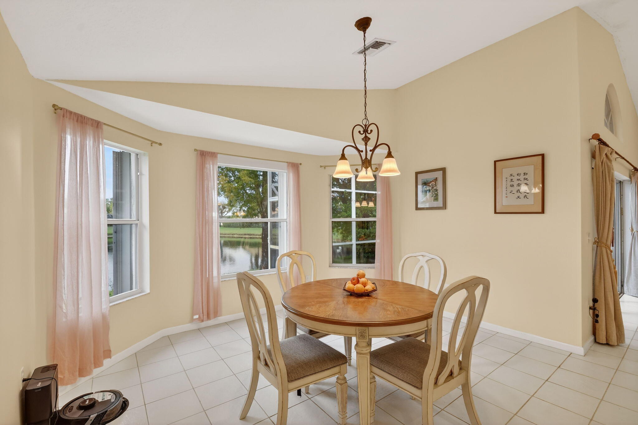 2453 Stonegate Drive Property Photo 12