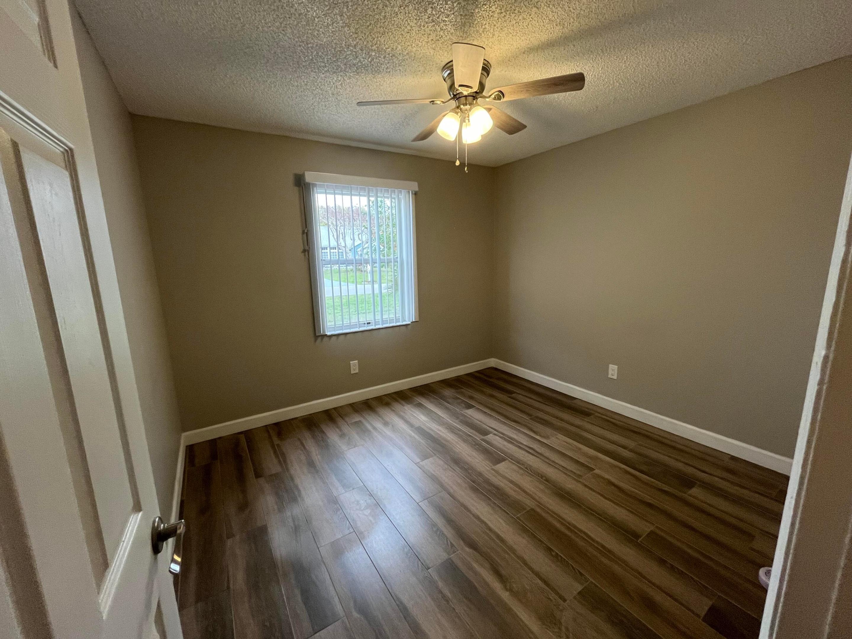 2122 Se Heathwood Circle Property Photo 10