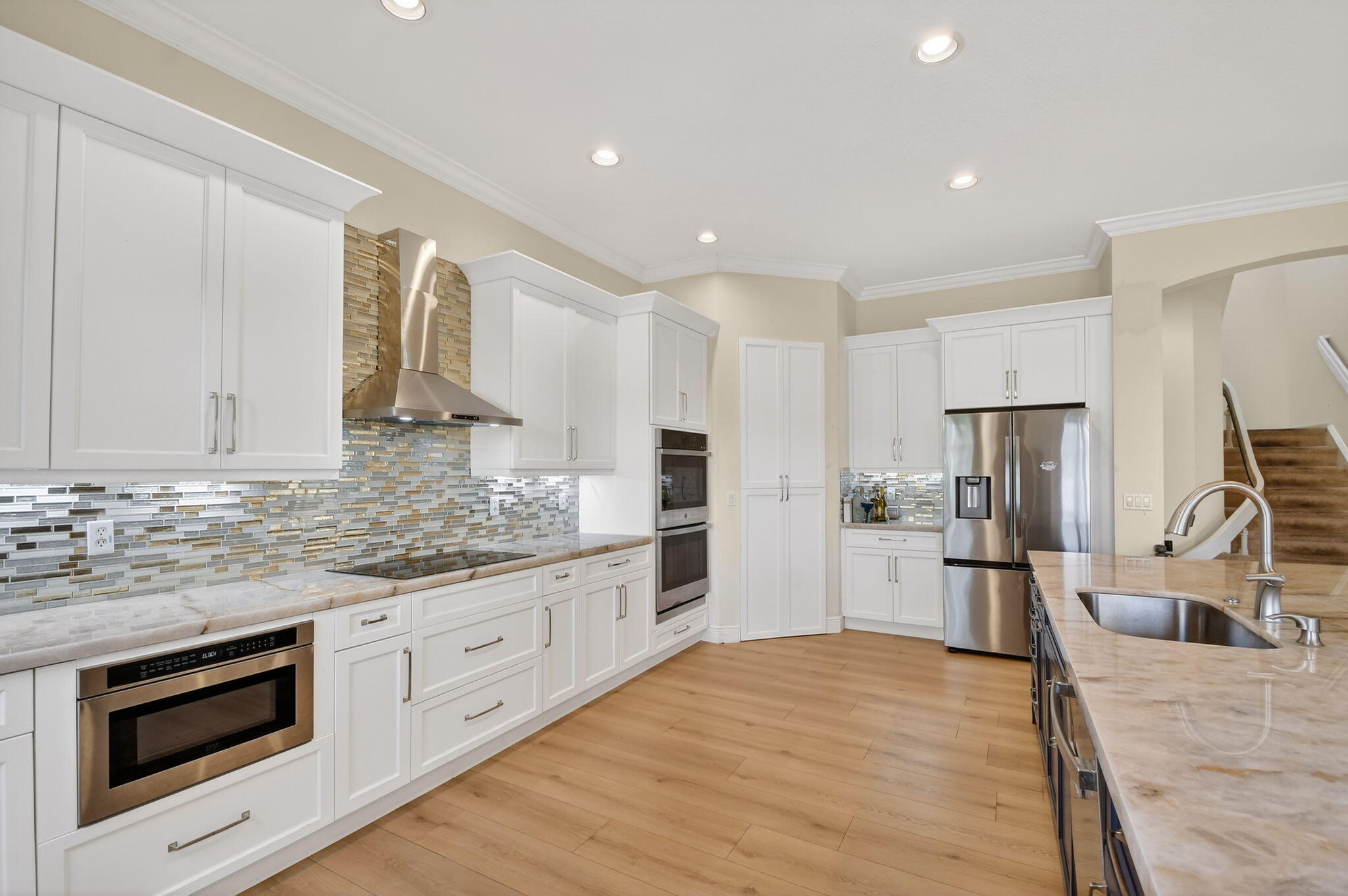 9599 Campi Drive Property Photo 10