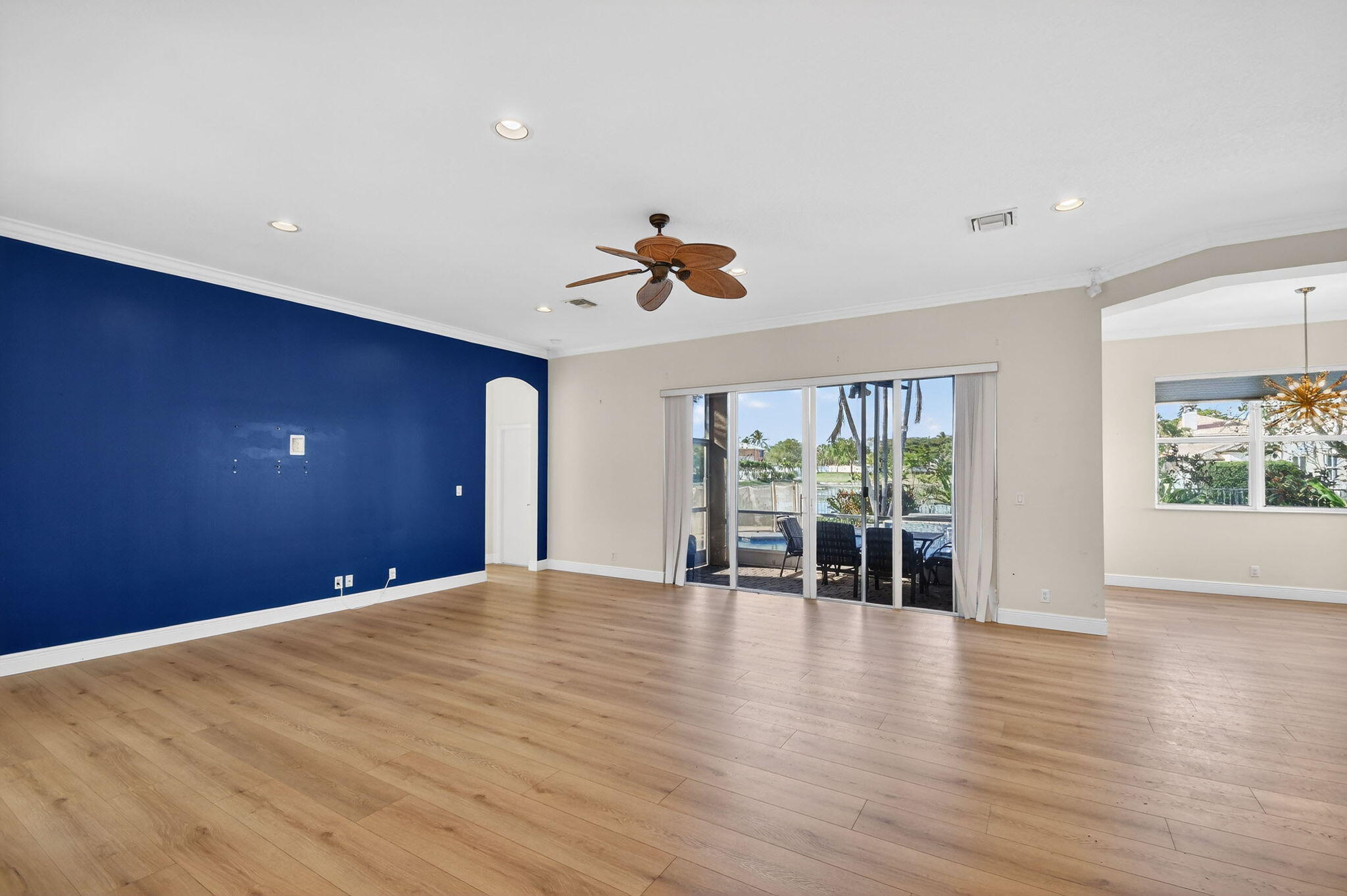 9599 Campi Drive Property Photo 15