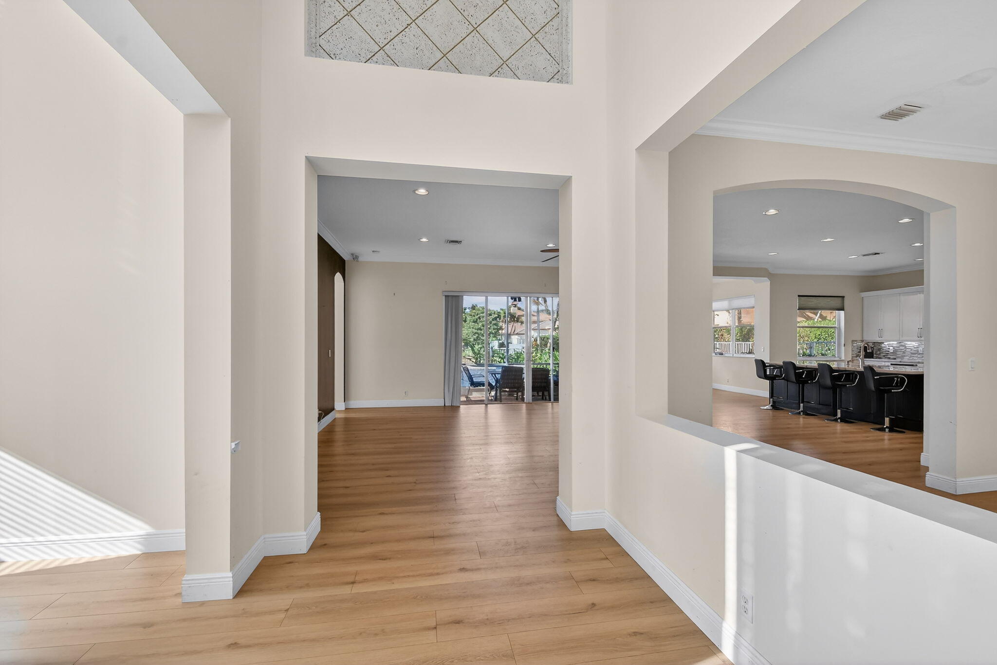 9599 Campi Drive Property Photo 17
