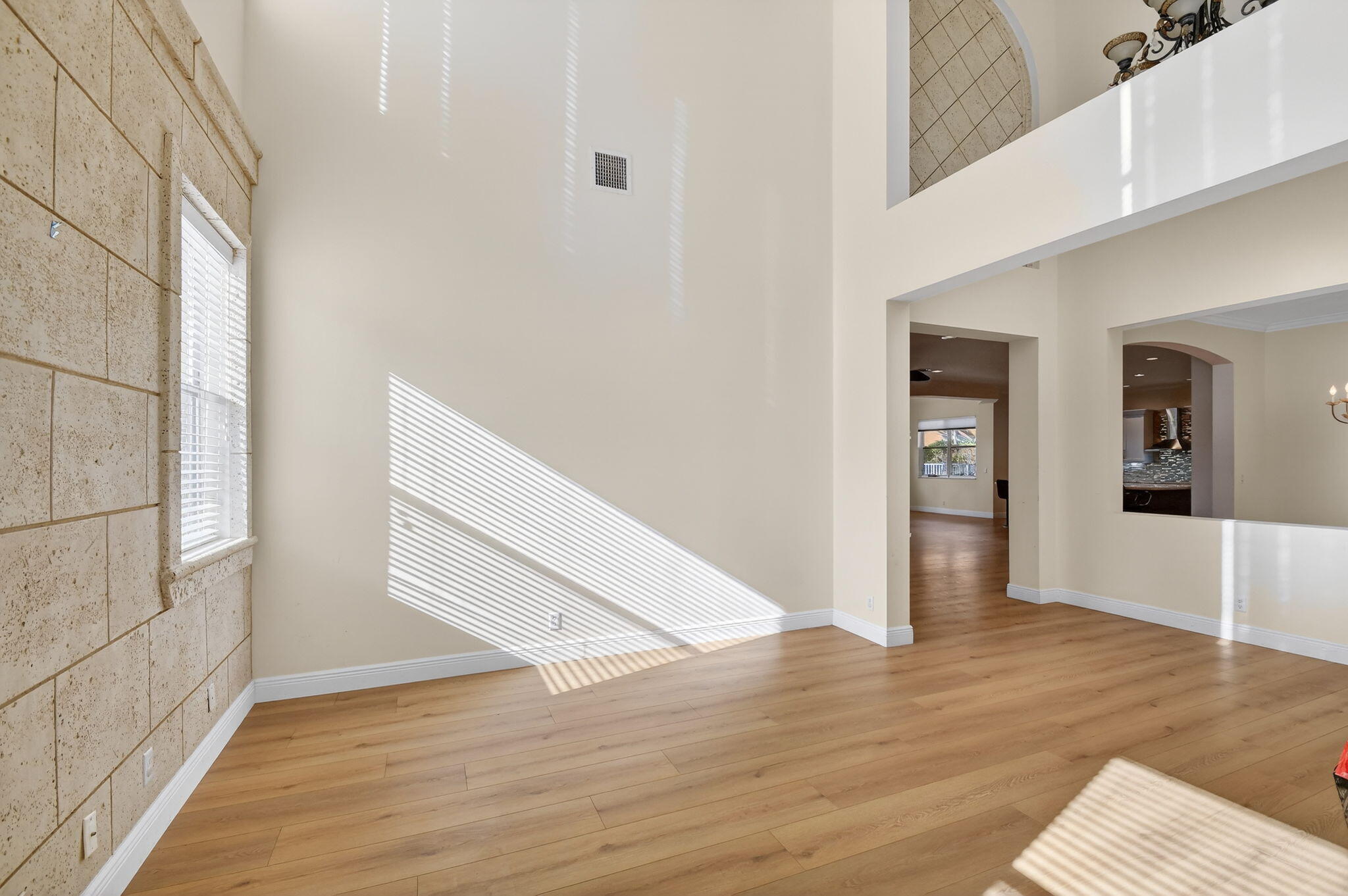 9599 Campi Drive Property Photo 25